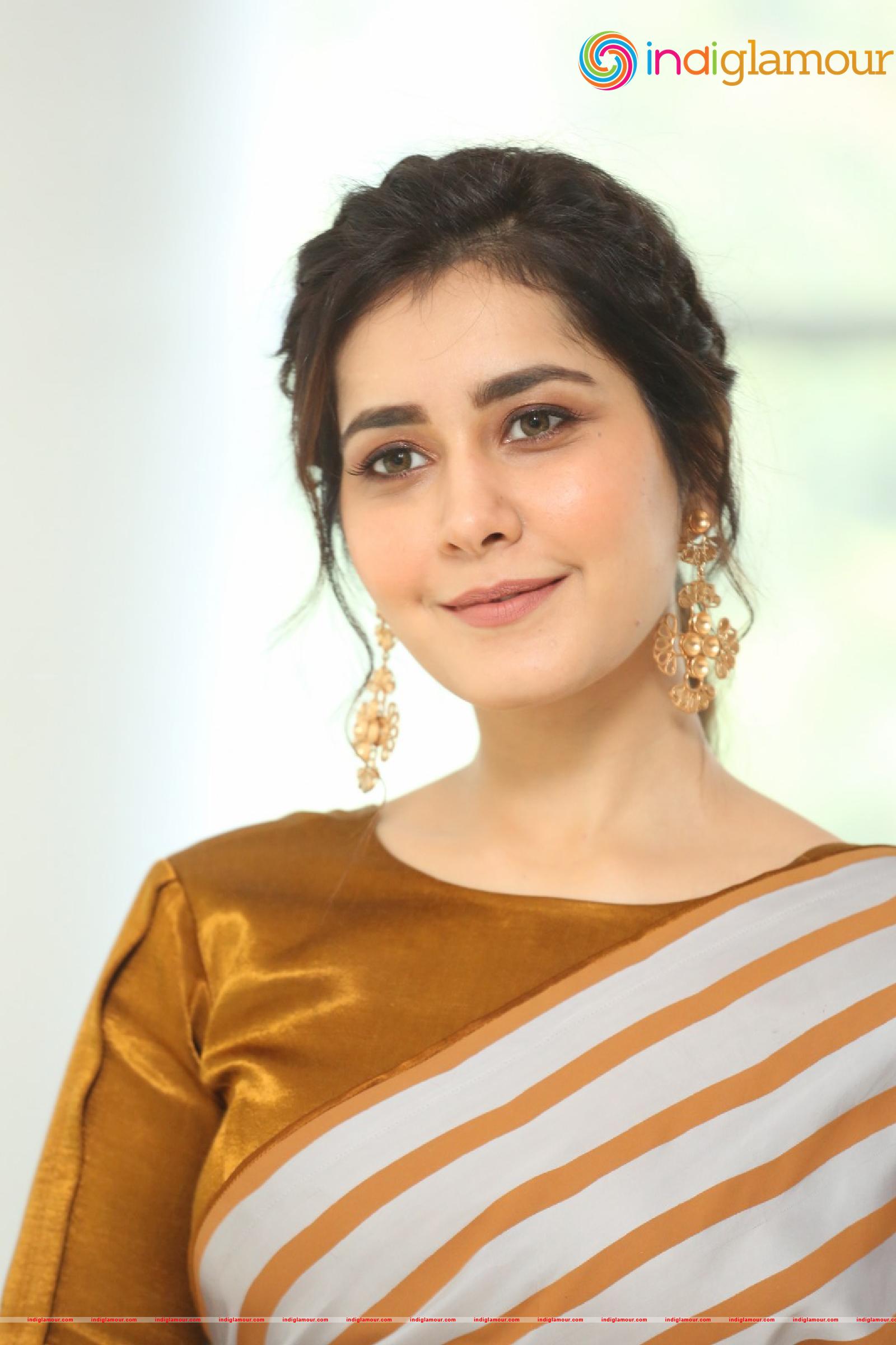 Raashi Khanna Actress hd photo