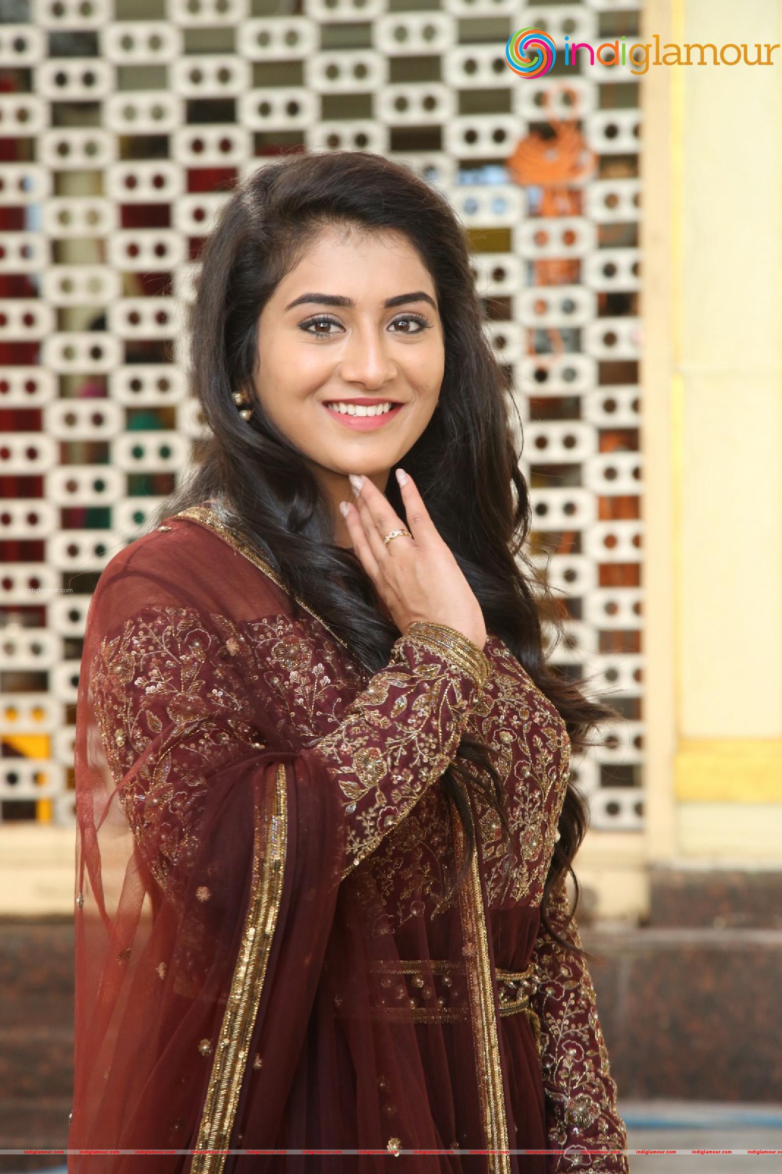 Rashi Singh Actress hd photo