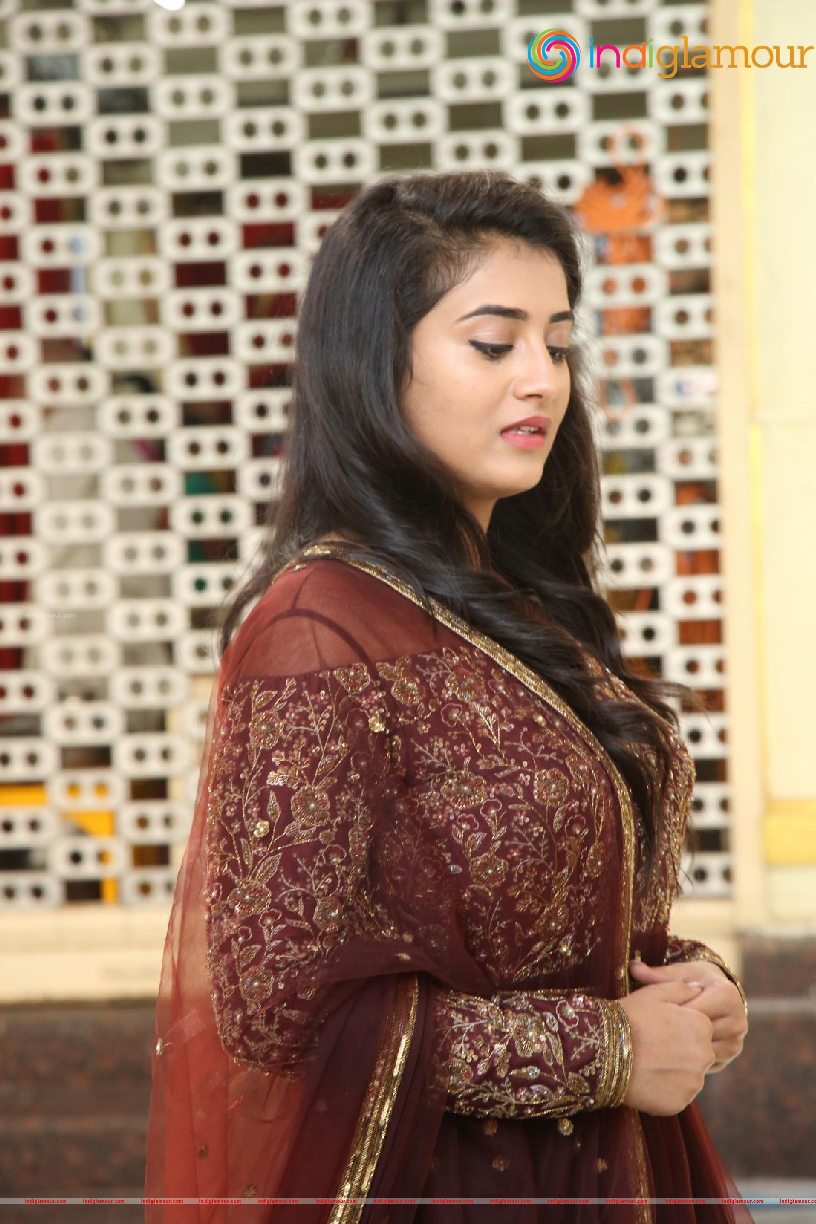Rashi Singh Actress hd photo
