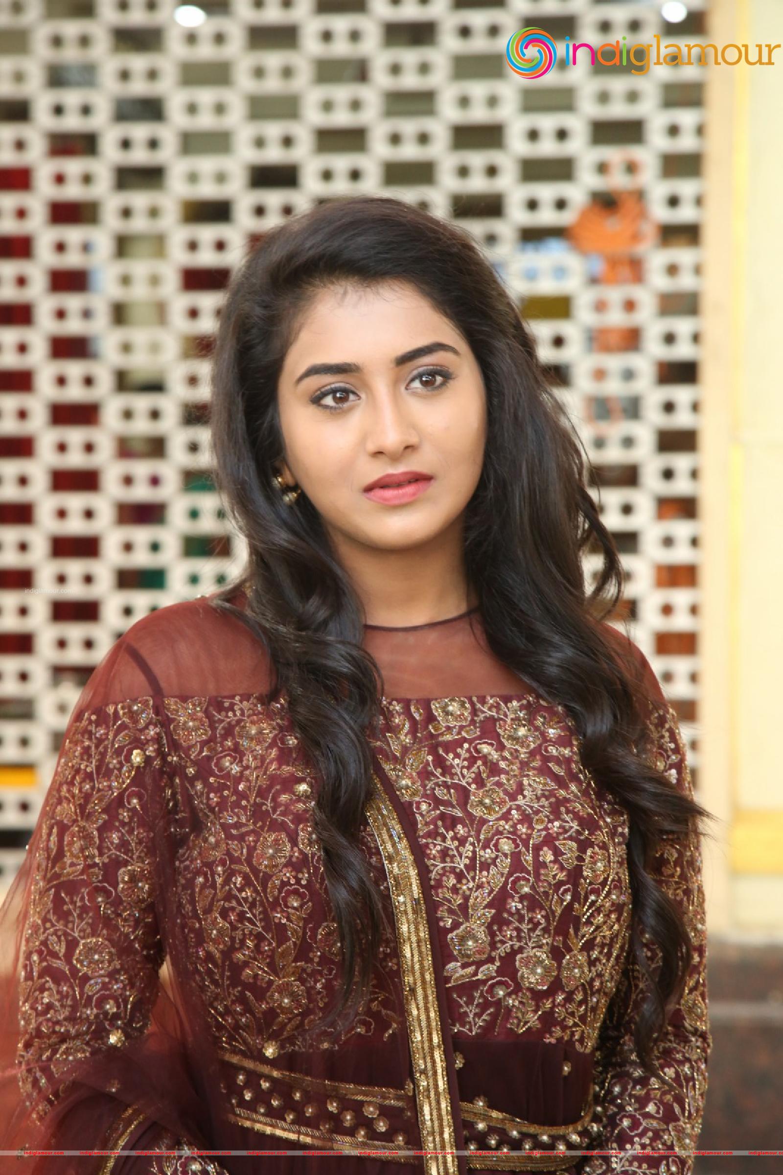 Rashi Singh Actress hd photo