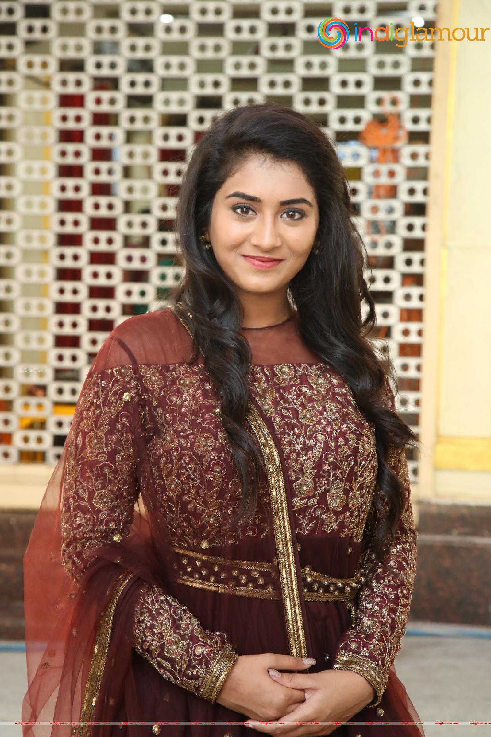Rashi Singh Actress hd photo