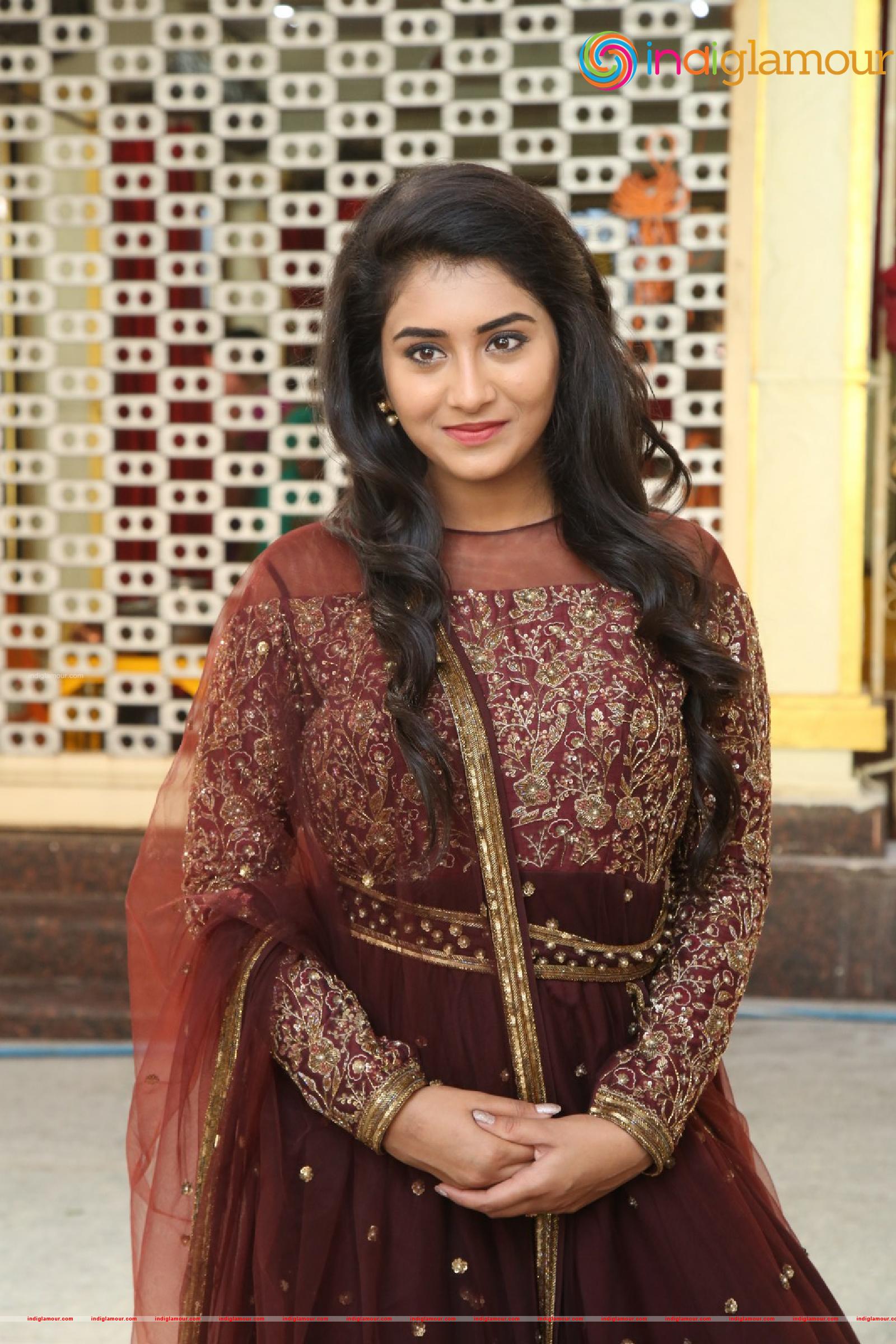 Rashi Singh Actress hd photo