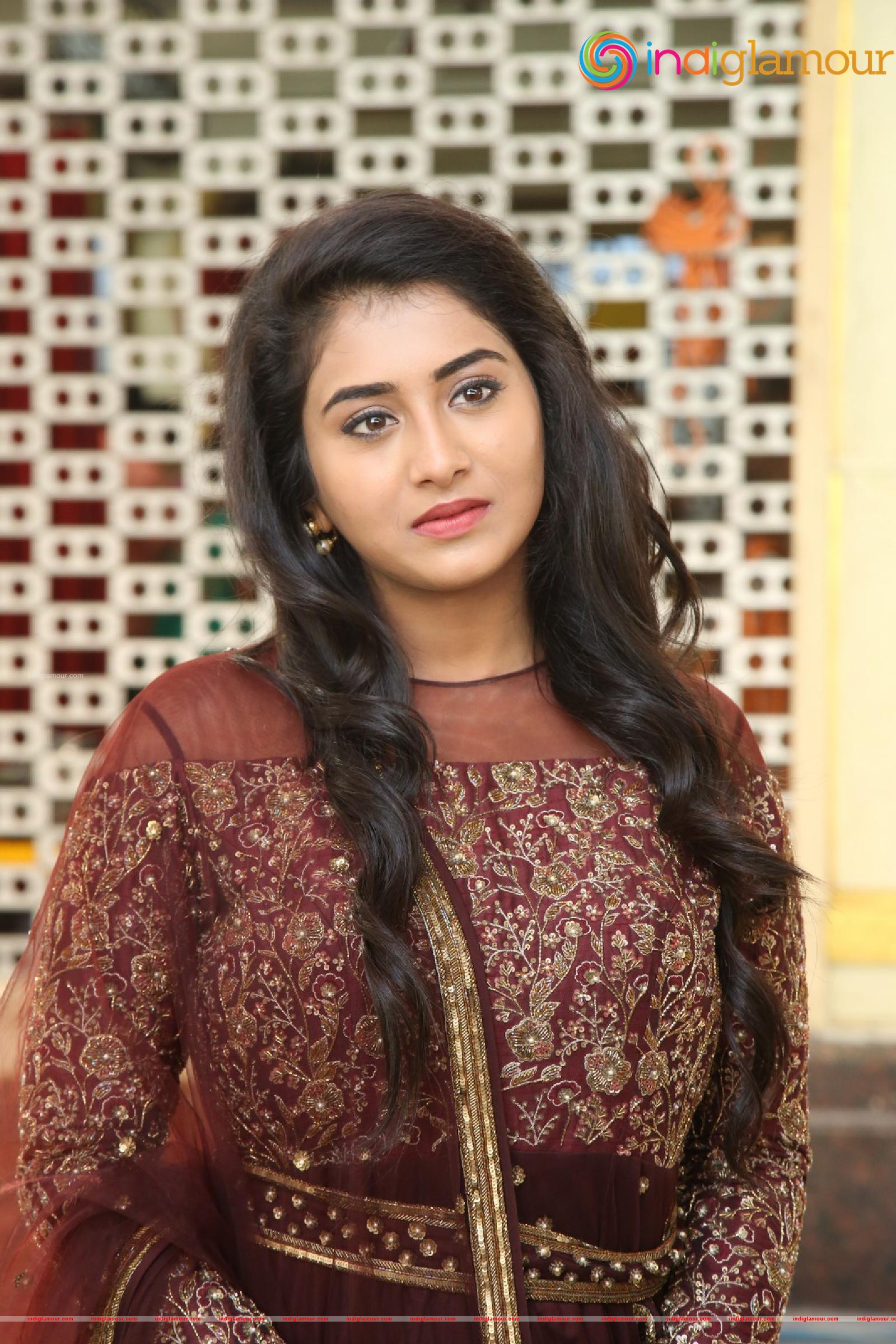 Rashi Singh Actress hd photo