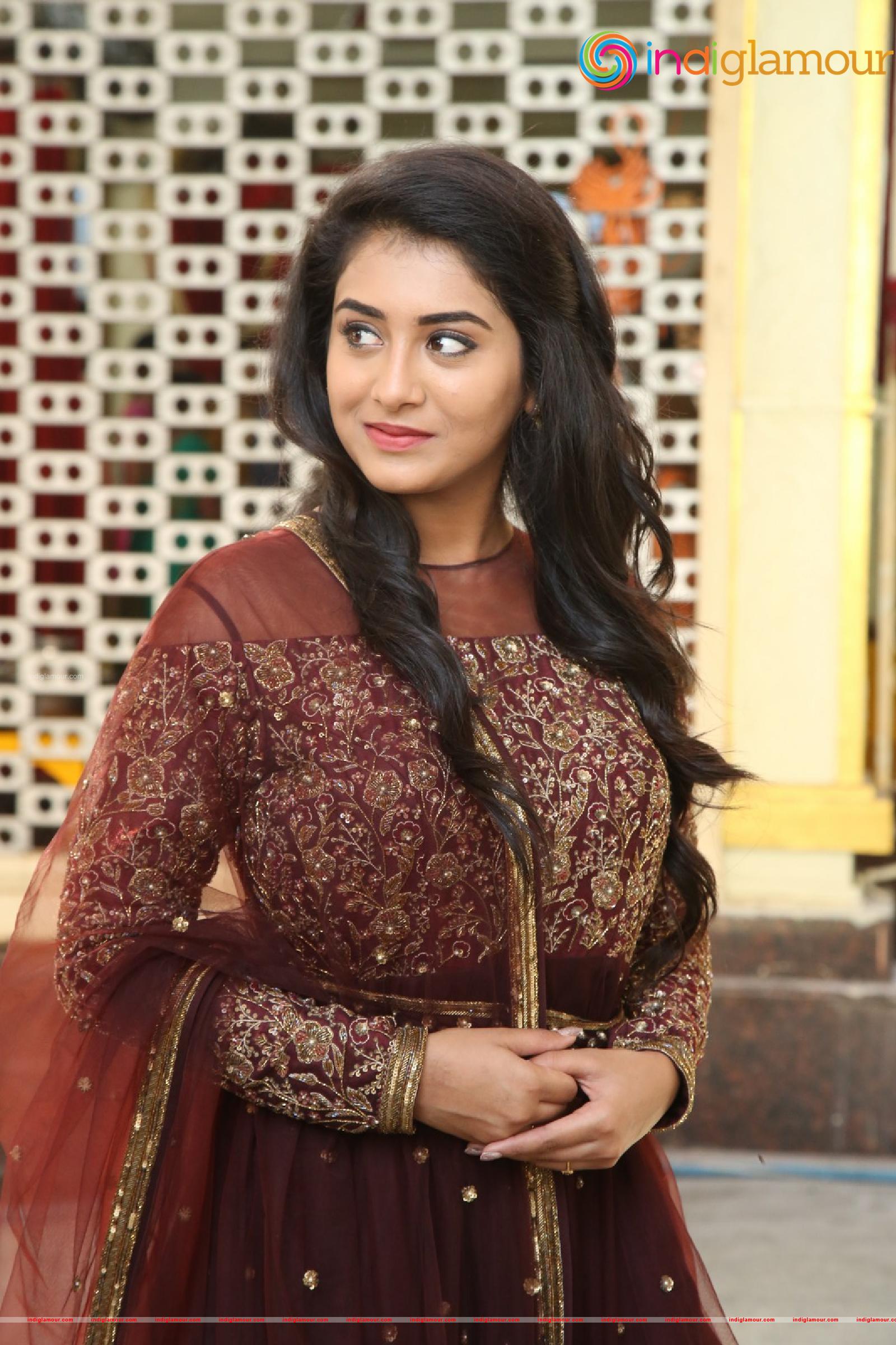 Rashi Singh Actress hd photo