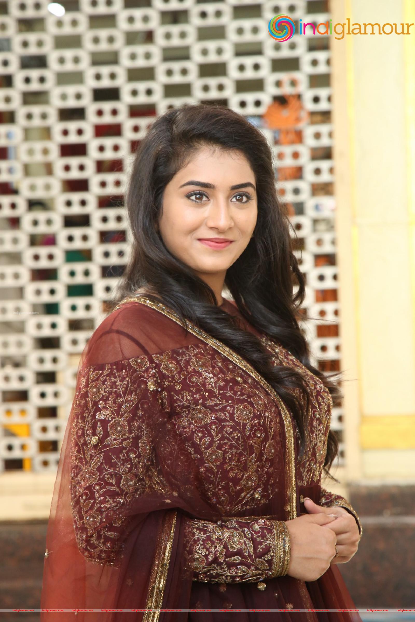 Rashi Singh Actress hd photo