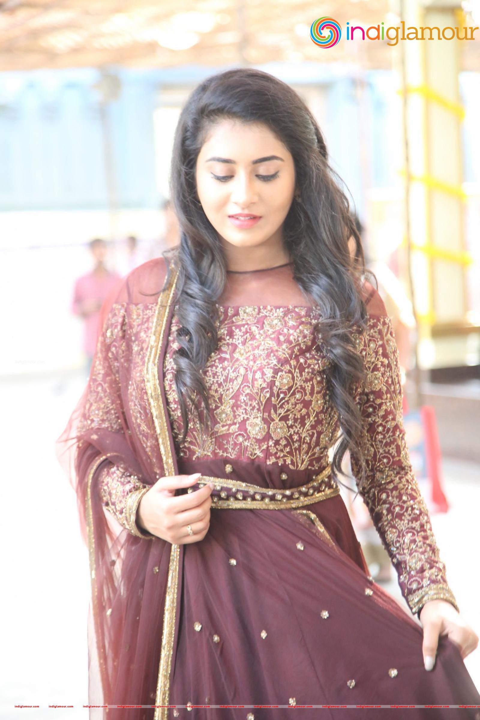 Rashi Singh Actress hd photo