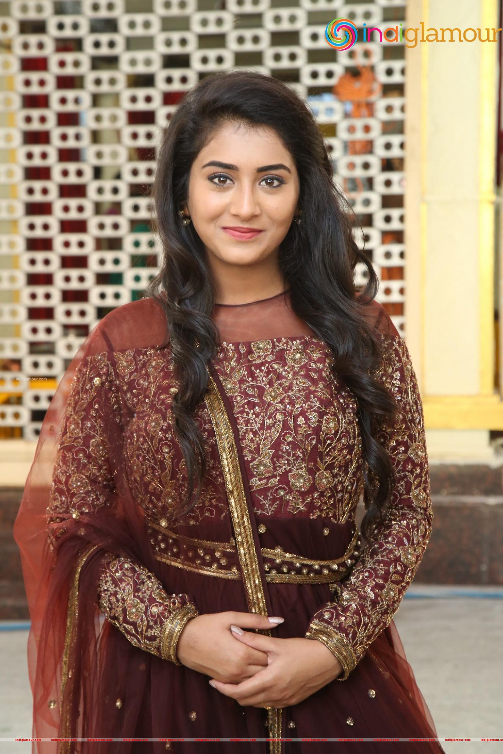 Rashi Singh Actress hd photo