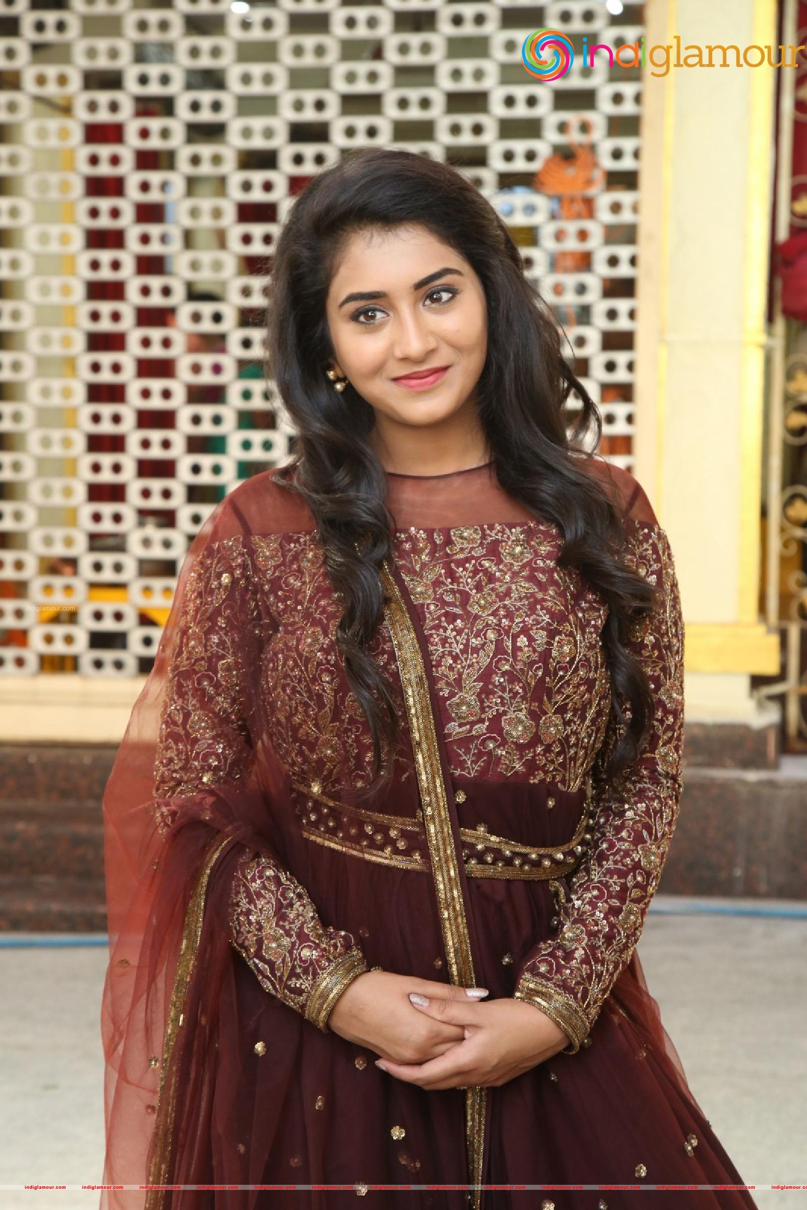 Rashi Singh Actress hd photo