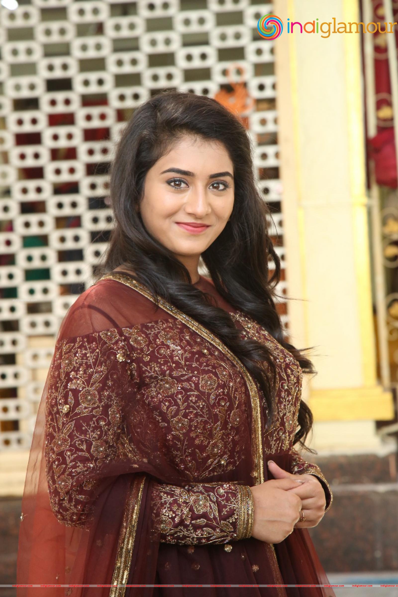 Rashi Singh Actress hd photo