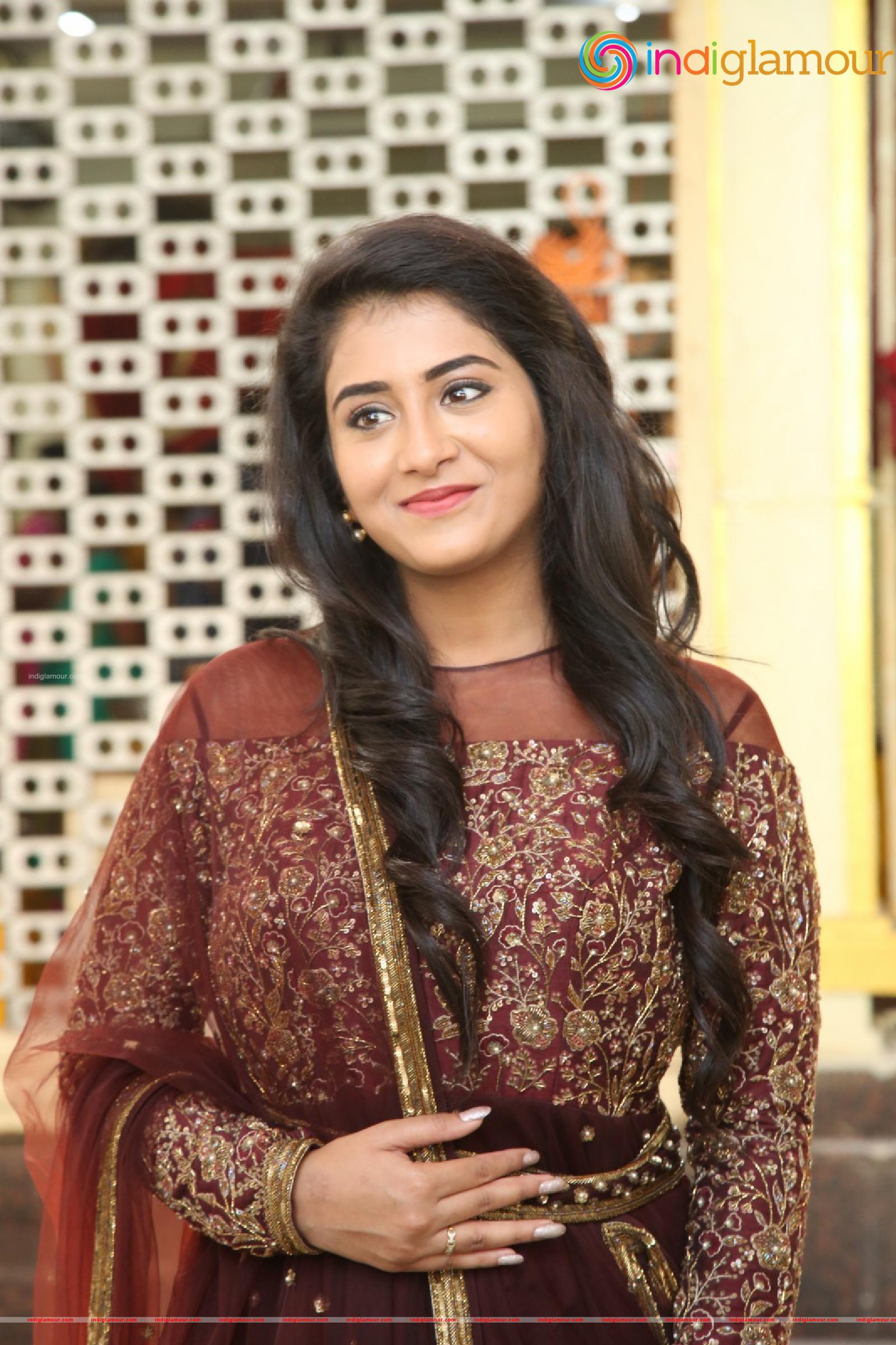 Rashi Singh Actress hd photo