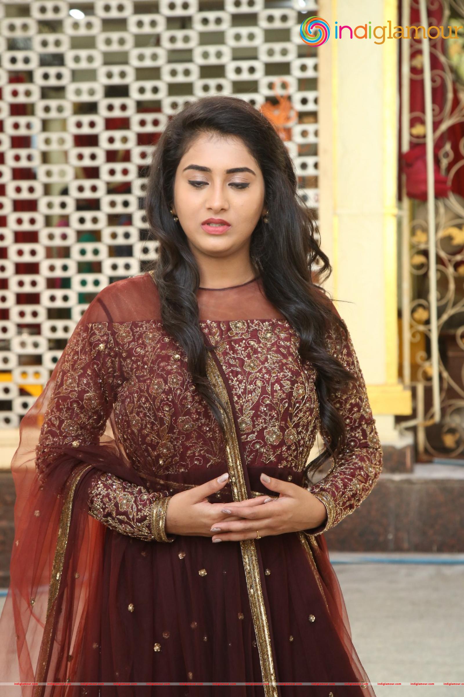 Rashi Singh Actress hd photo
