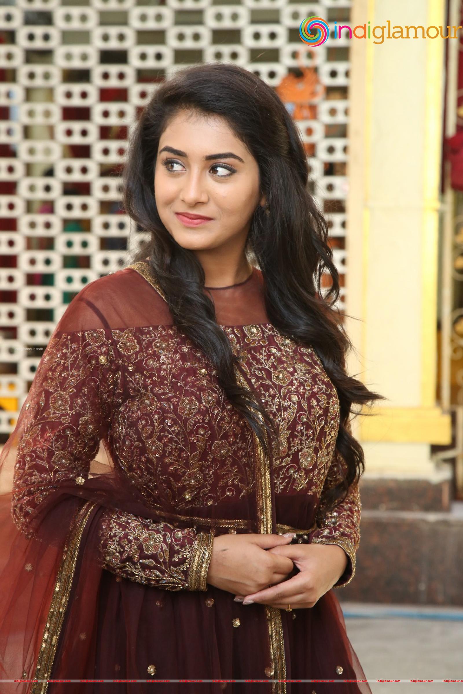 Rashi Singh Actress hd photo