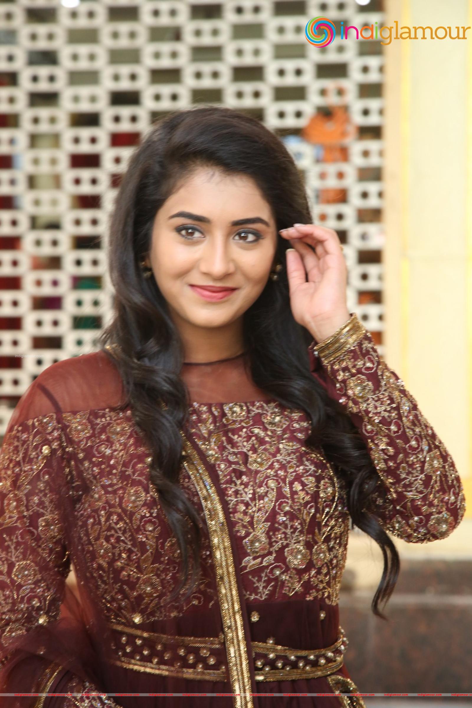 Rashi Singh Actress hd photo