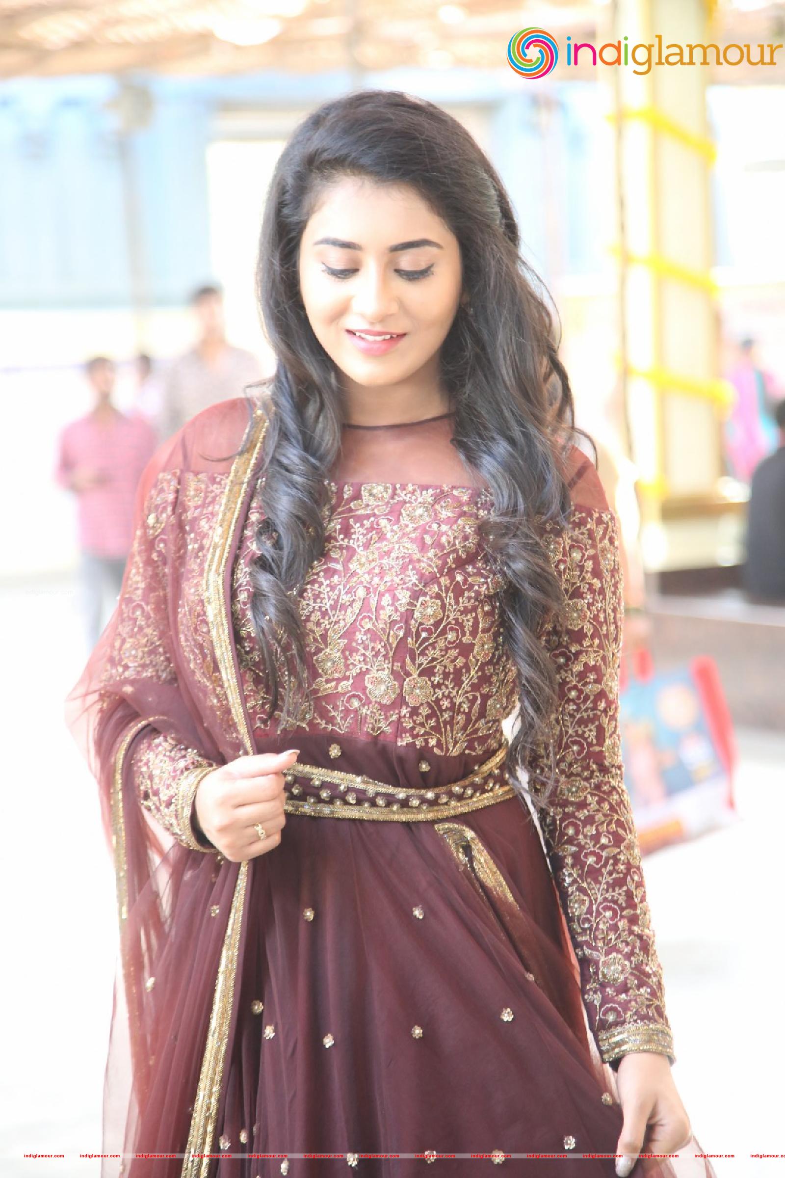 Rashi Singh Actress hd photo