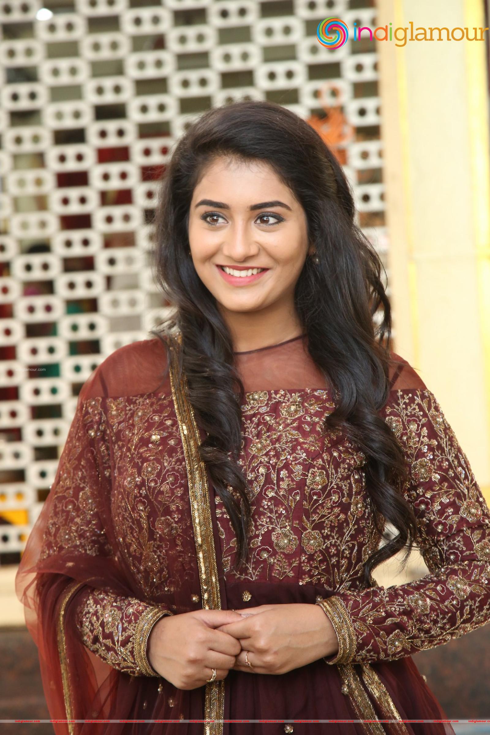 Rashi Singh Actress hd photo