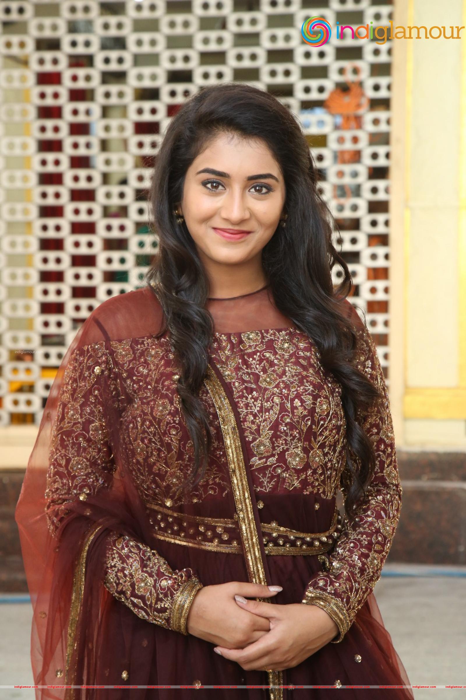 Rashi Singh Actress hd photo