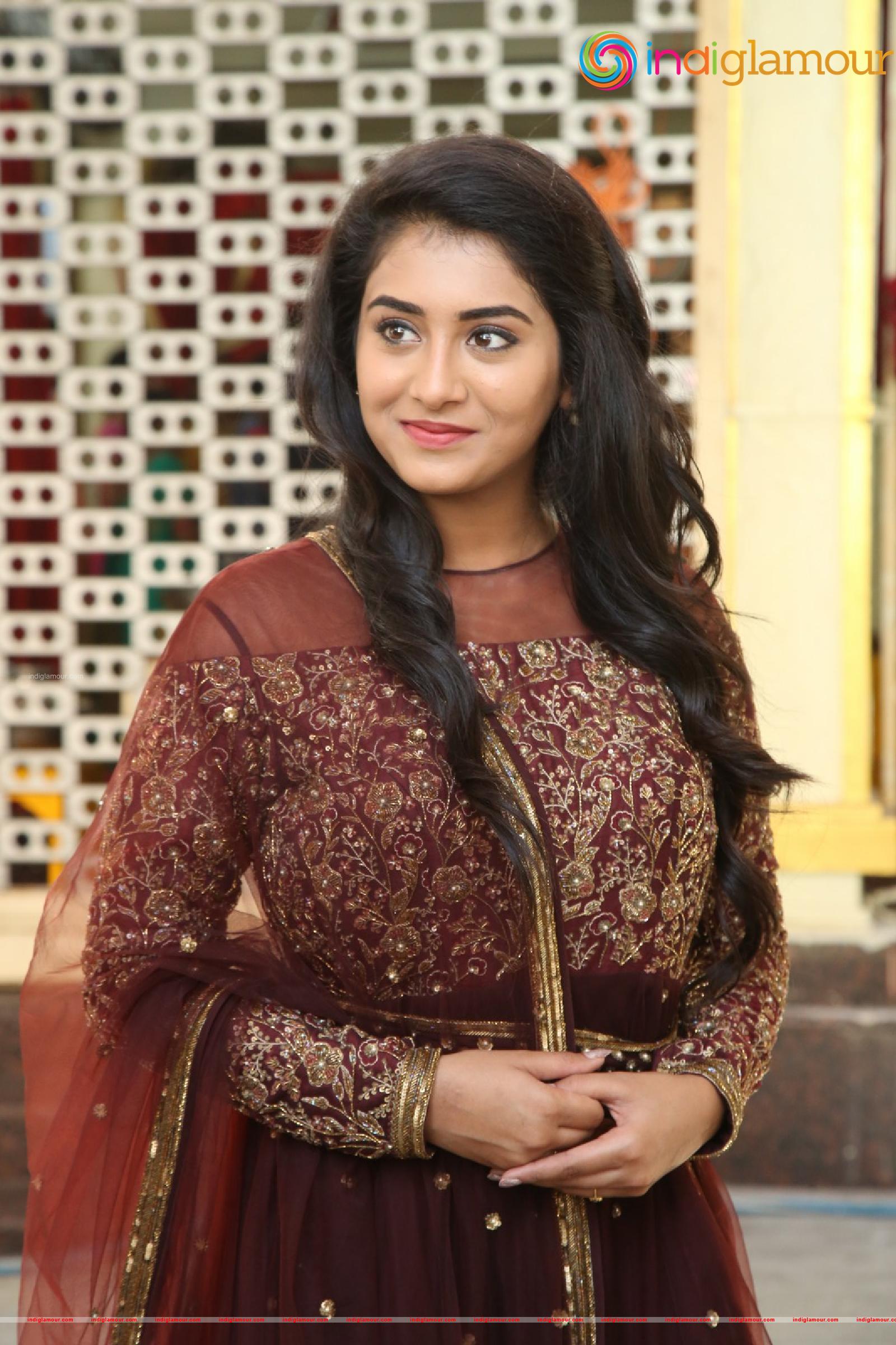 Rashi Singh Actress hd photo