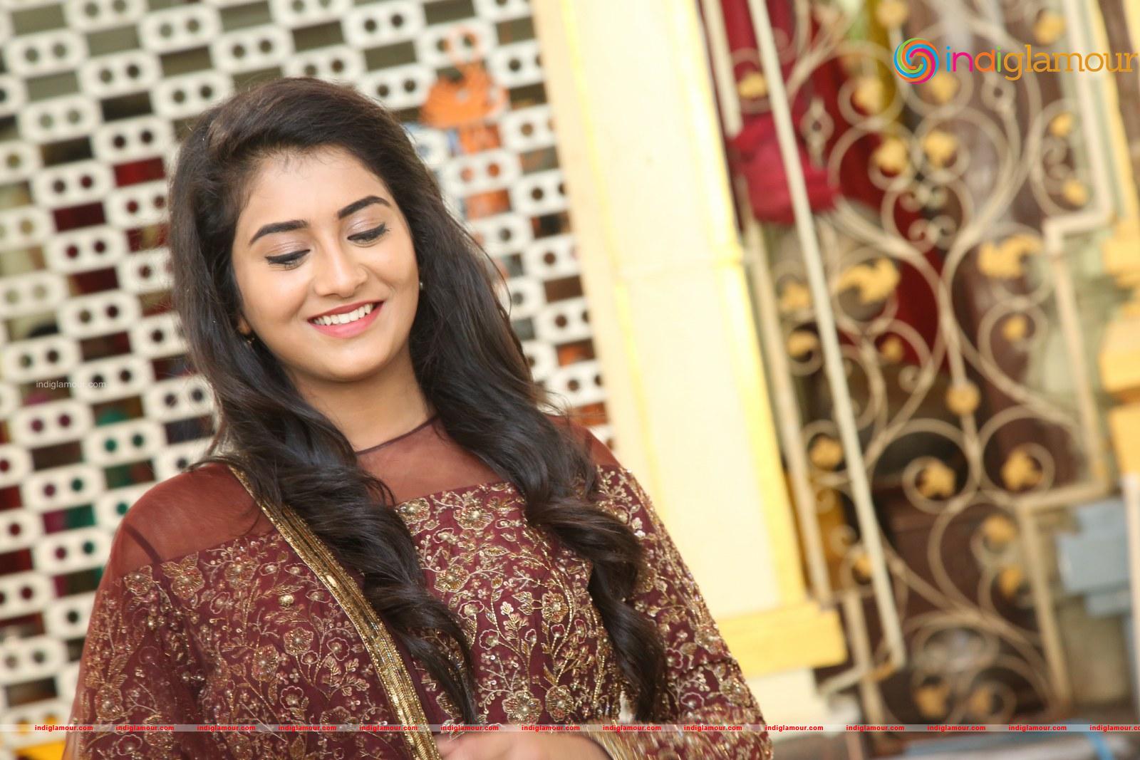Rashi Singh Actress hd photo