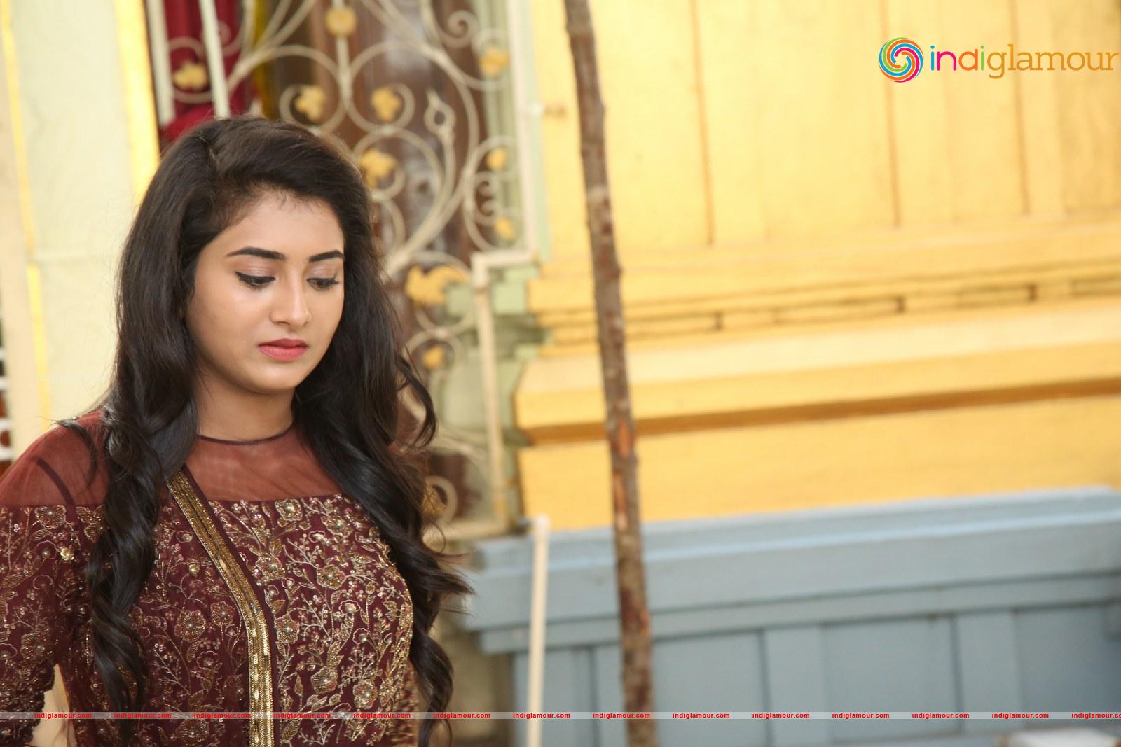 Rashi Singh Actress hd photo