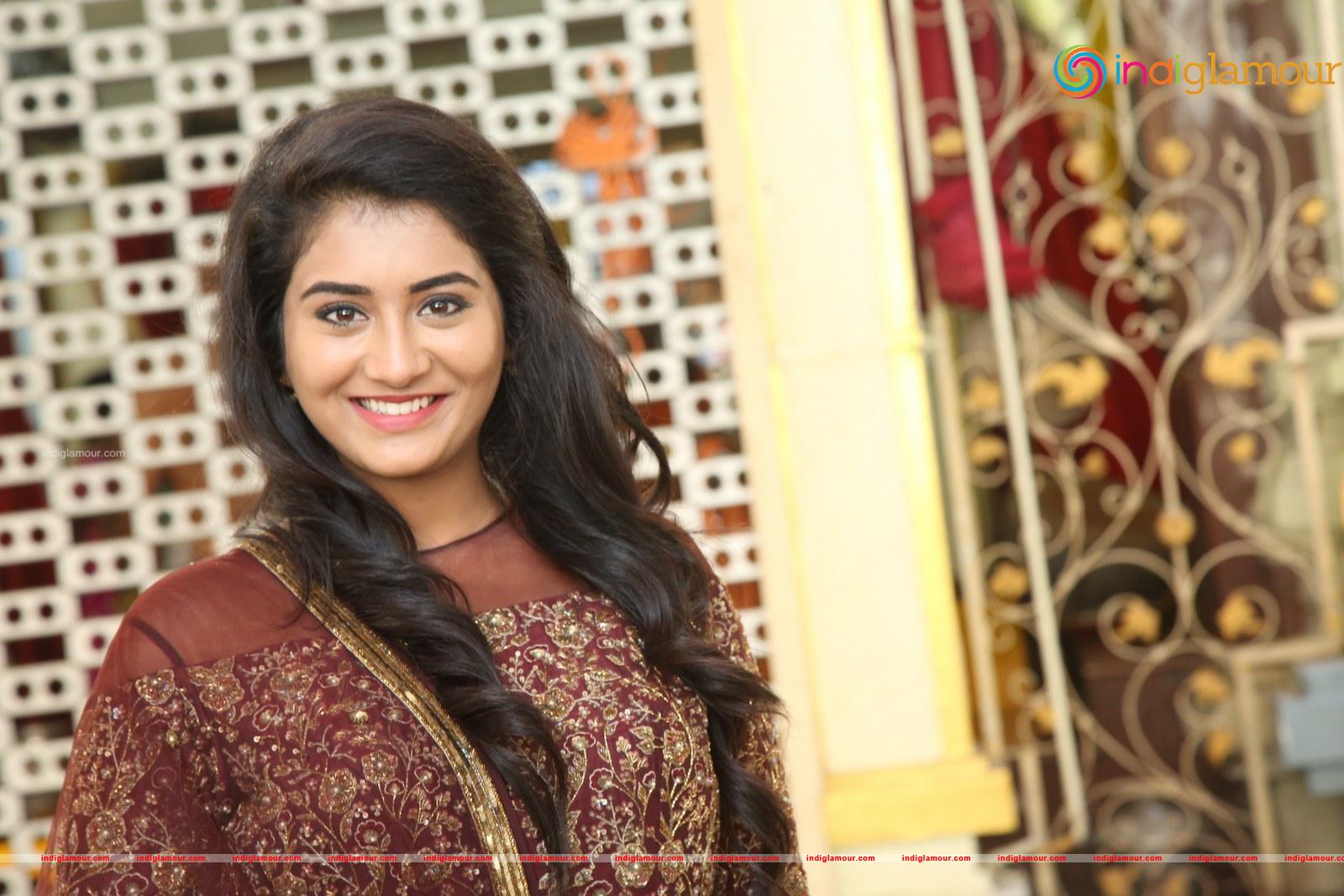 Rashi Singh Actress hd photo