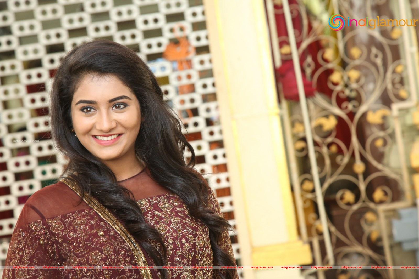 Rashi Singh Actress hd photo