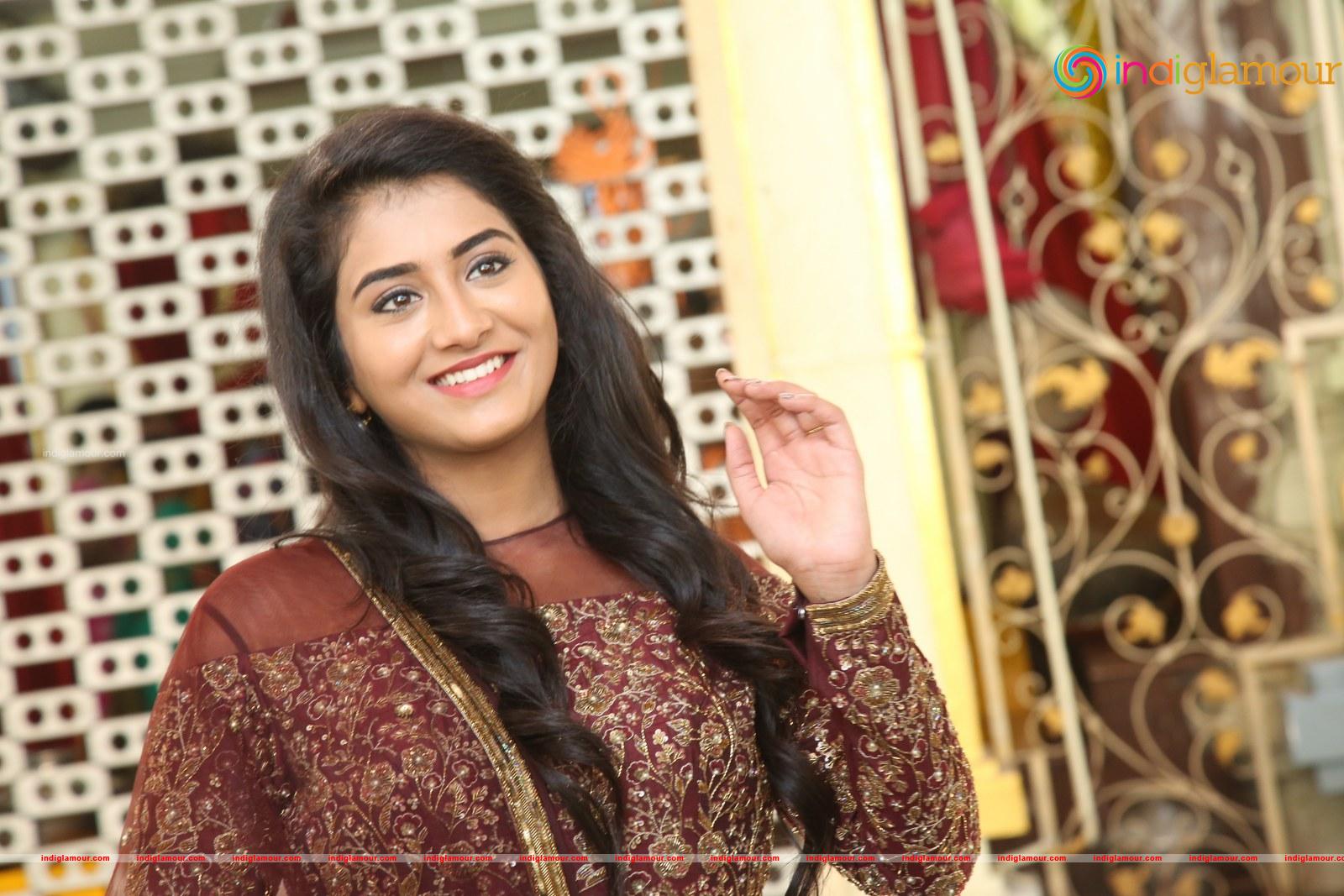Rashi Singh Actress hd photo