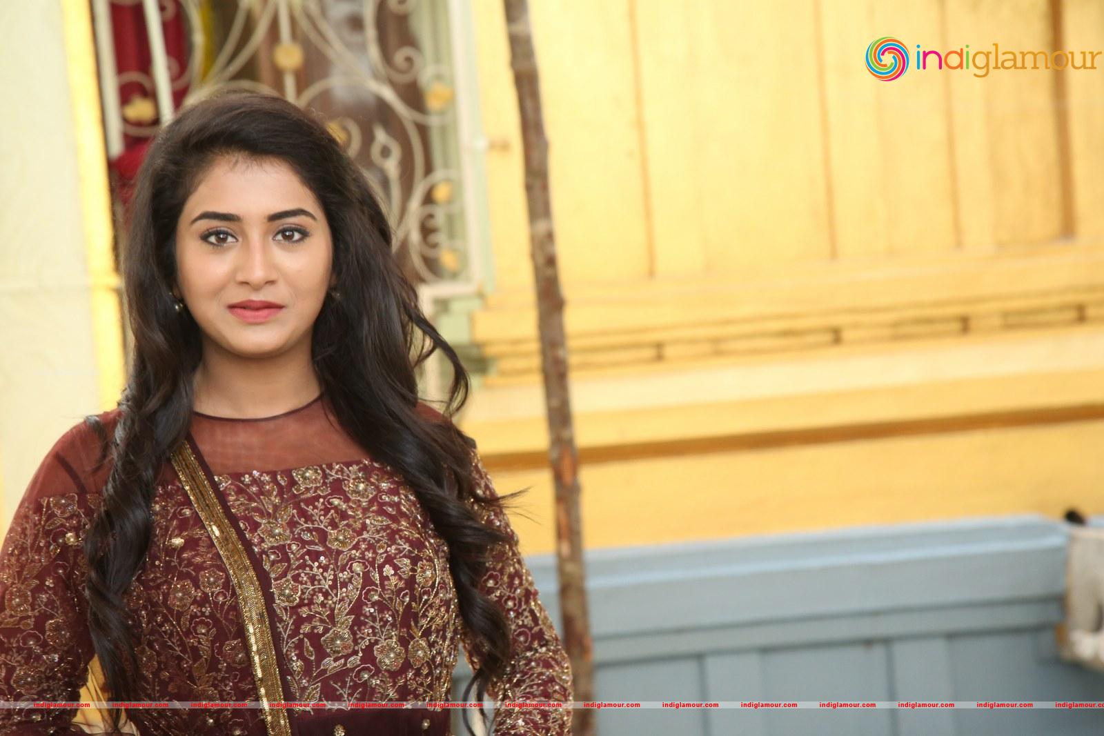 Rashi Singh Actress hd photo