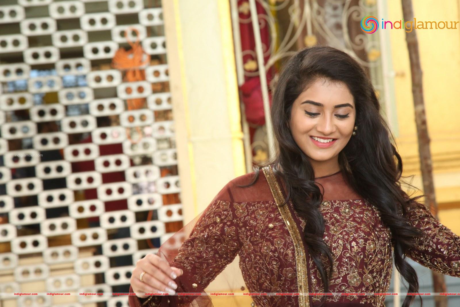 Rashi Singh Actress hd photo