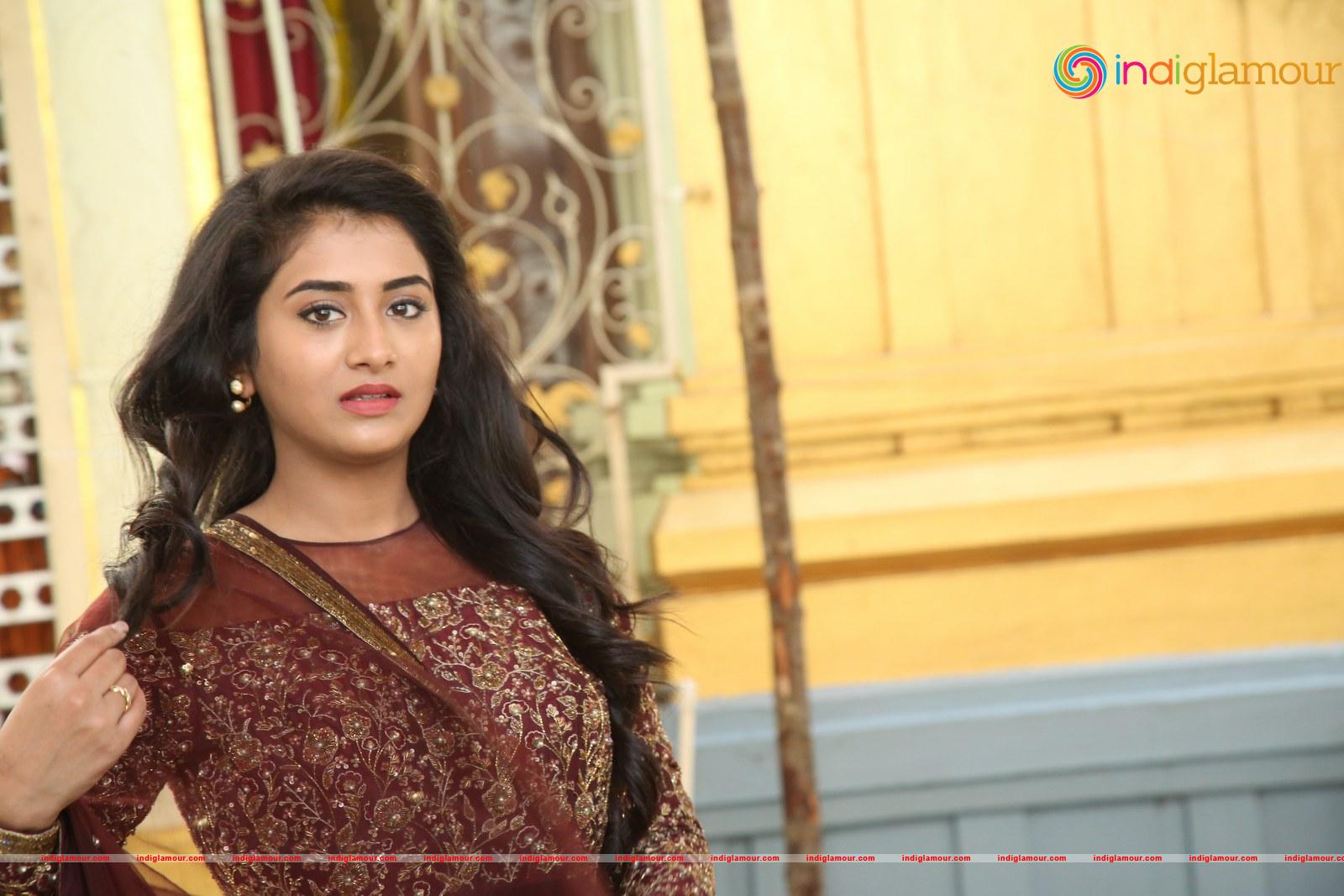 Rashi Singh Actress hd photo