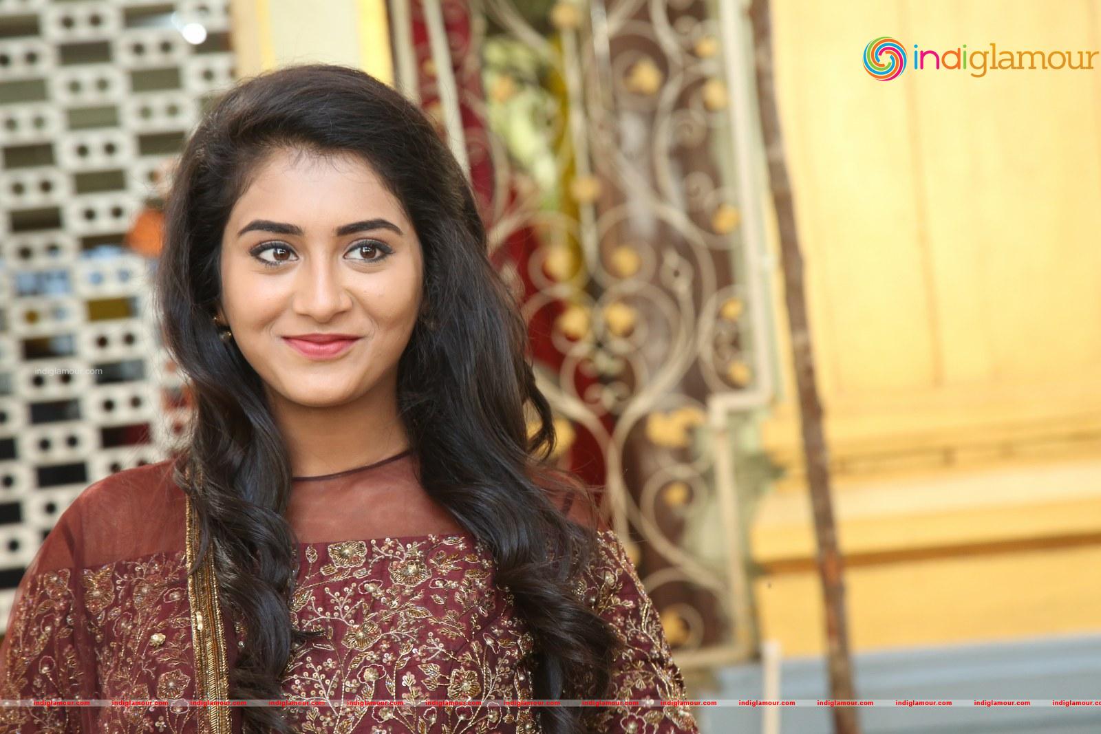 Rashi Singh Actress hd photo