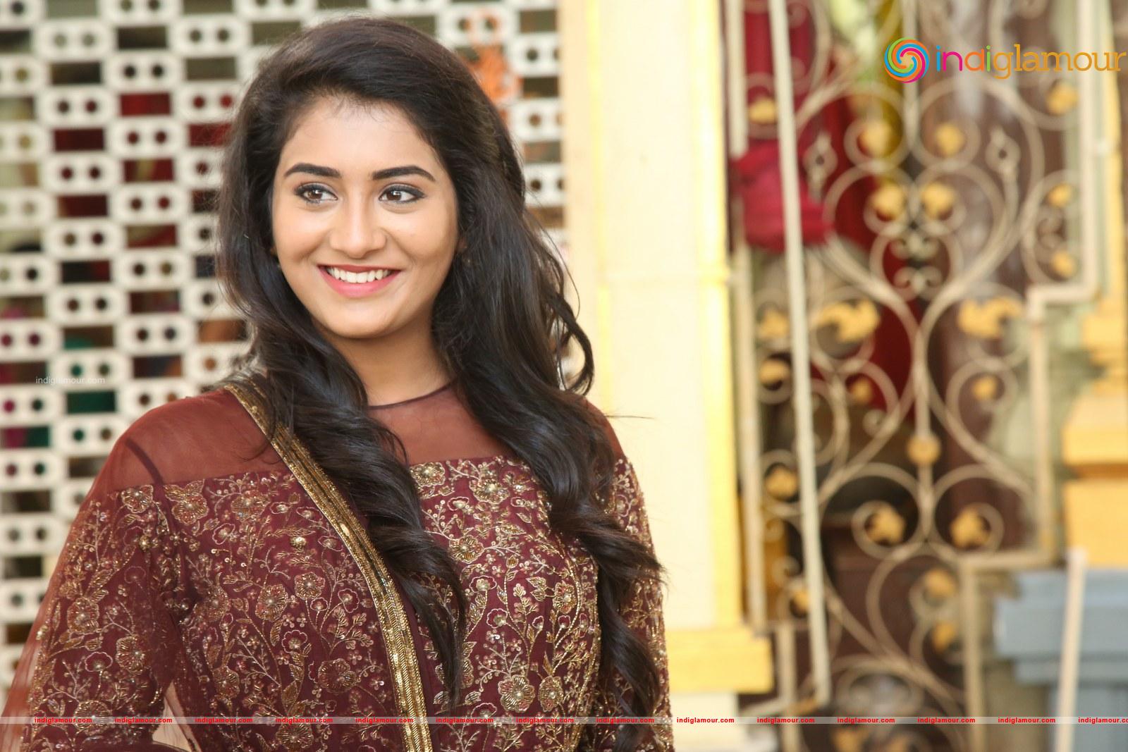 Rashi Singh Actress hd photo