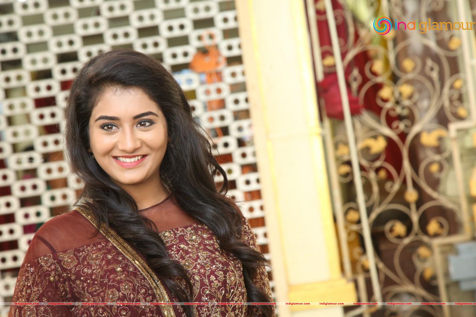 Rashi Singh Actress hd photo