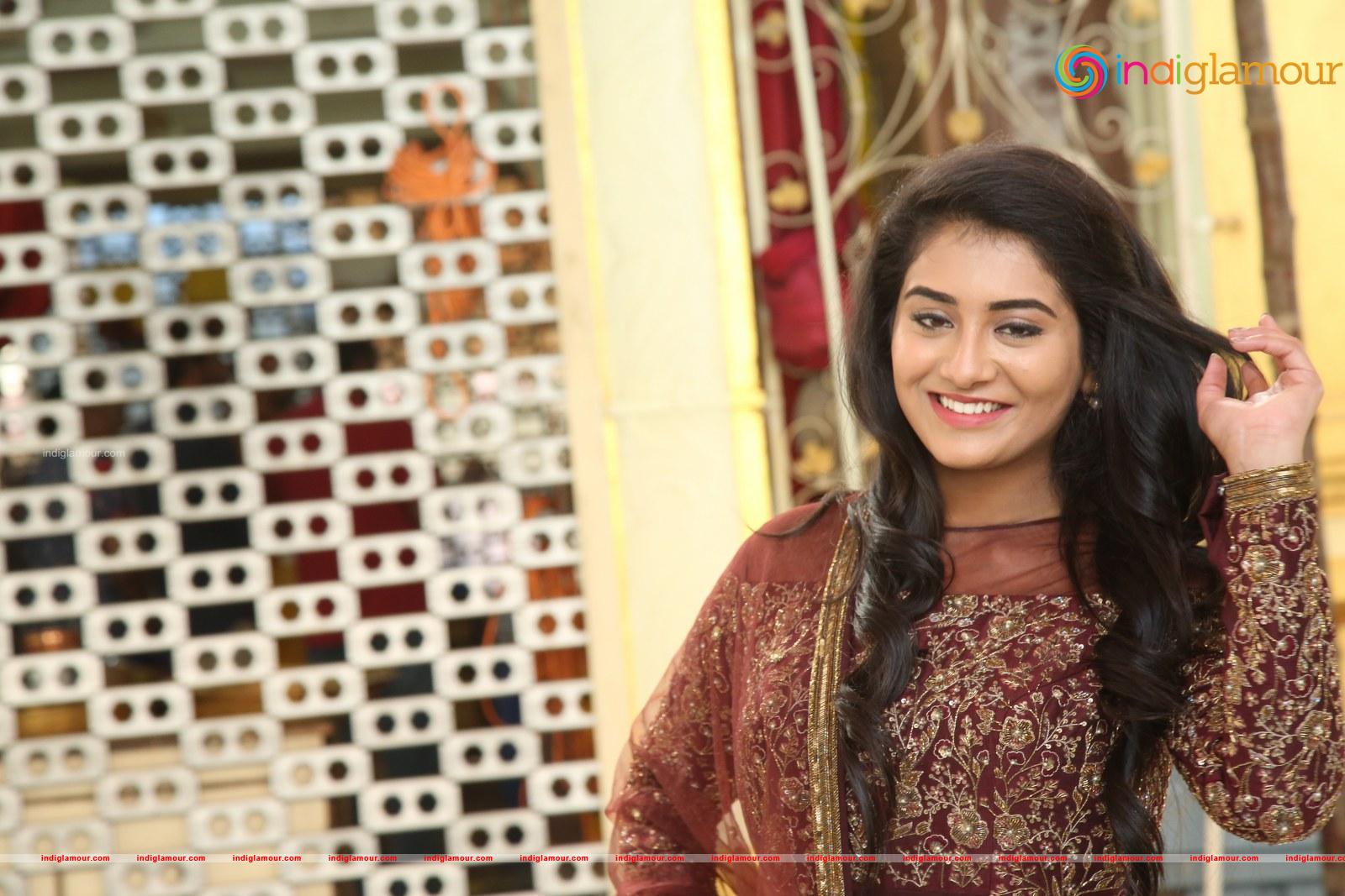 Rashi Singh Actress hd photo