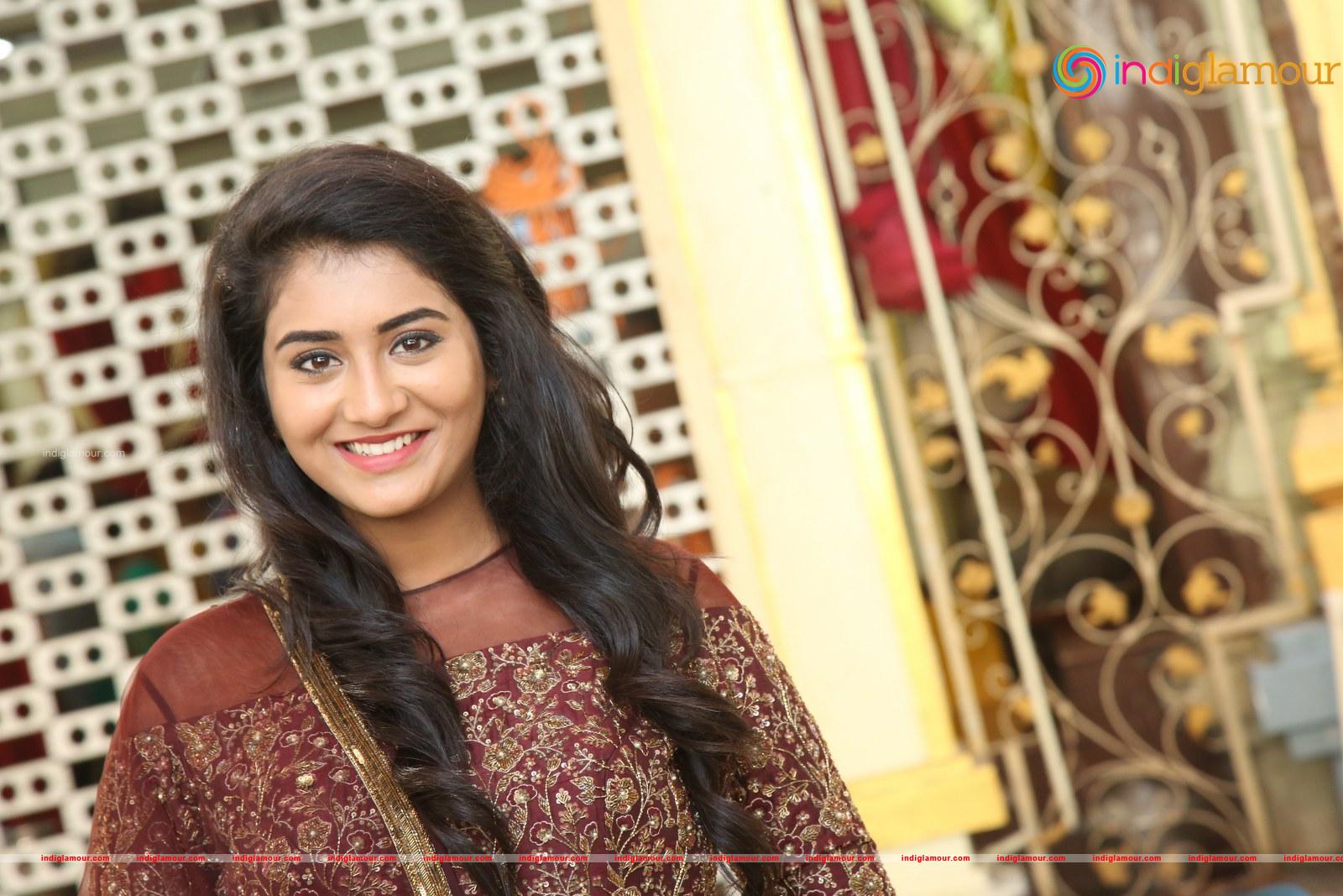 Rashi Singh Actress hd photo