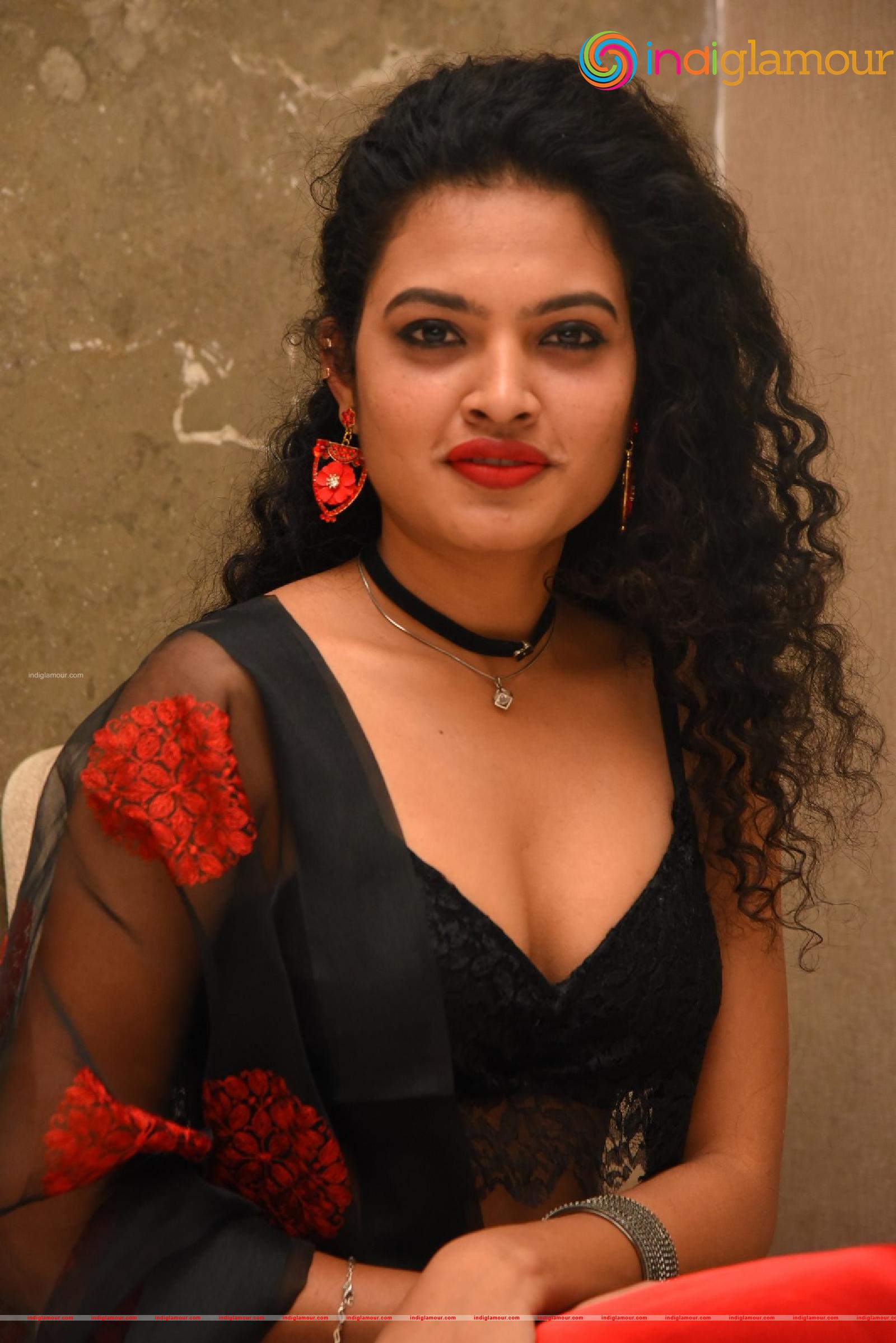 Riya Actress hd photo