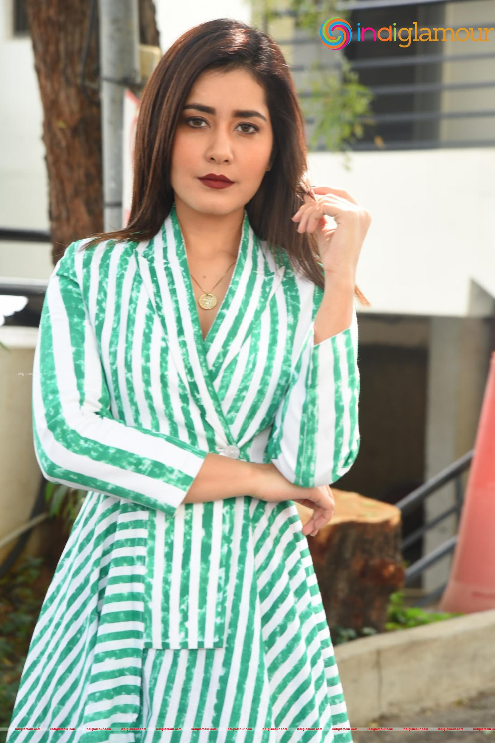 Raashi Khanna Actress hd photo