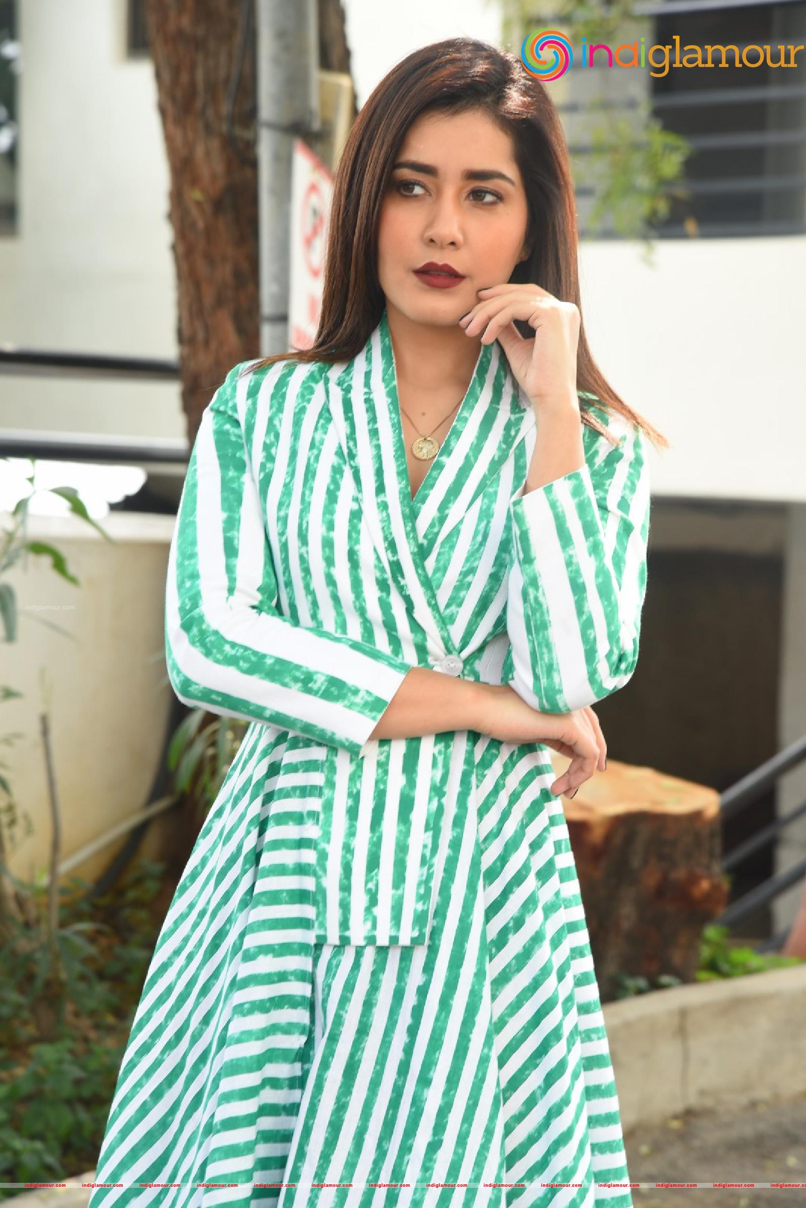 Raashi Khanna Actress hd photo