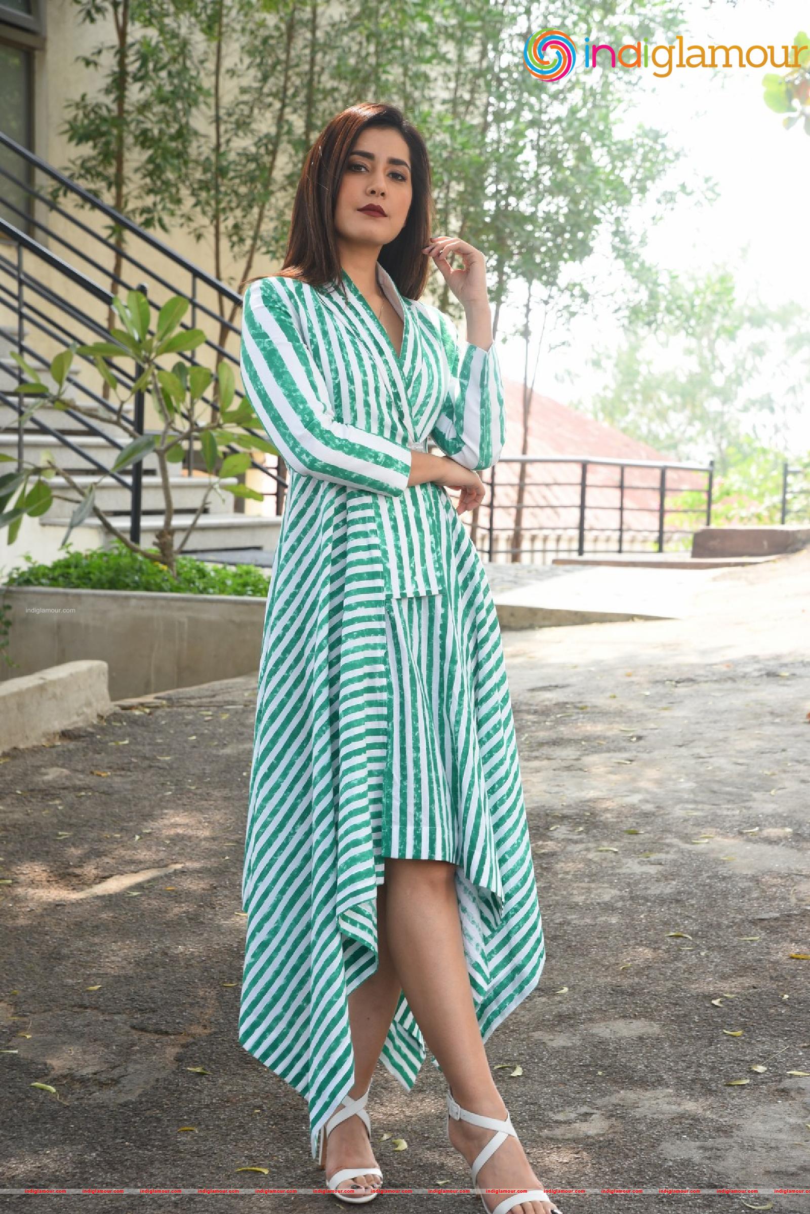 Raashi Khanna Actress hd photo