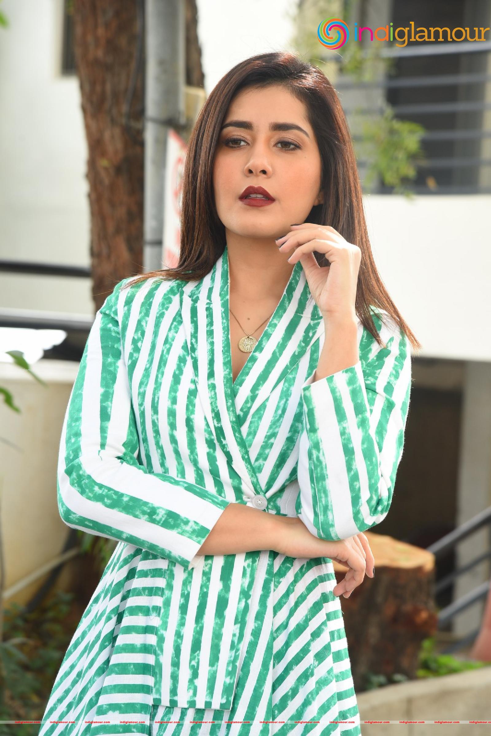 Raashi Khanna Actress hd photo