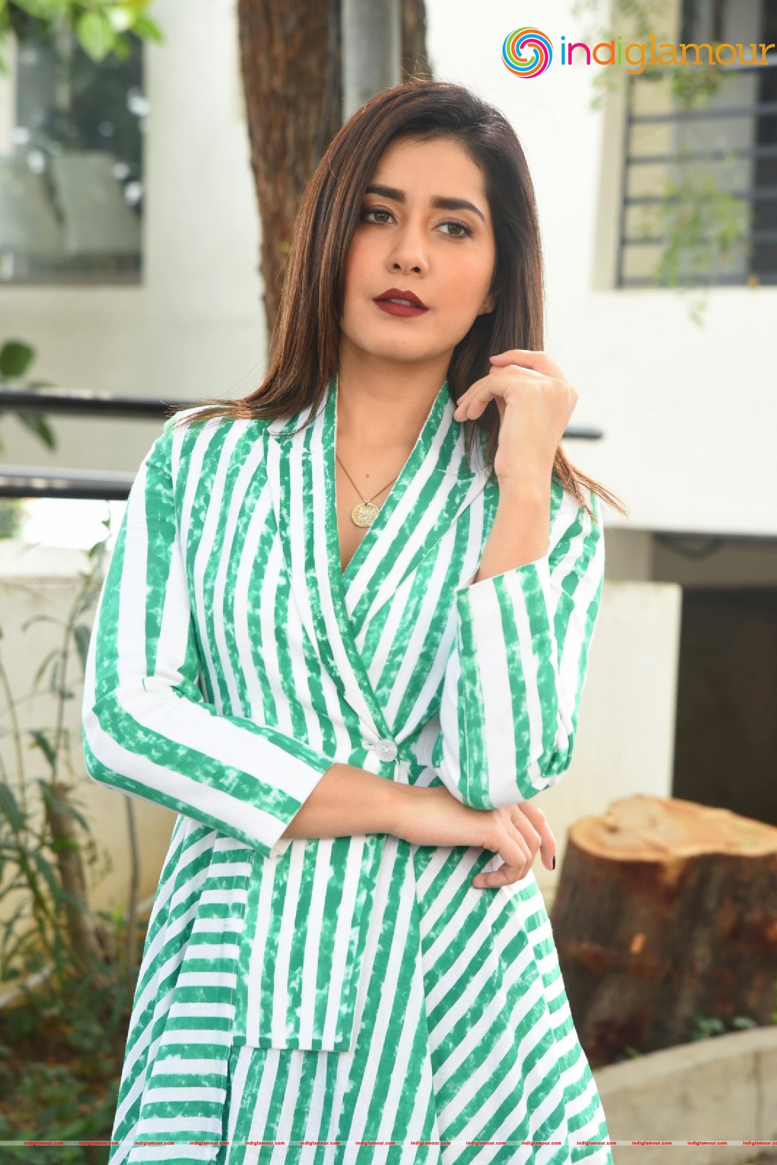 Raashi Khanna Actress hd photo