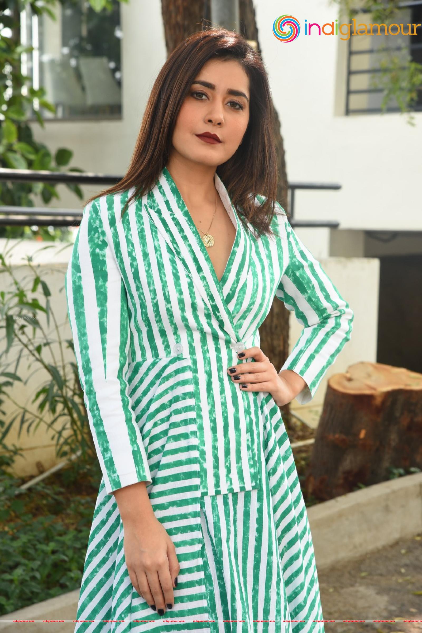 Raashi Khanna Actress hd photo