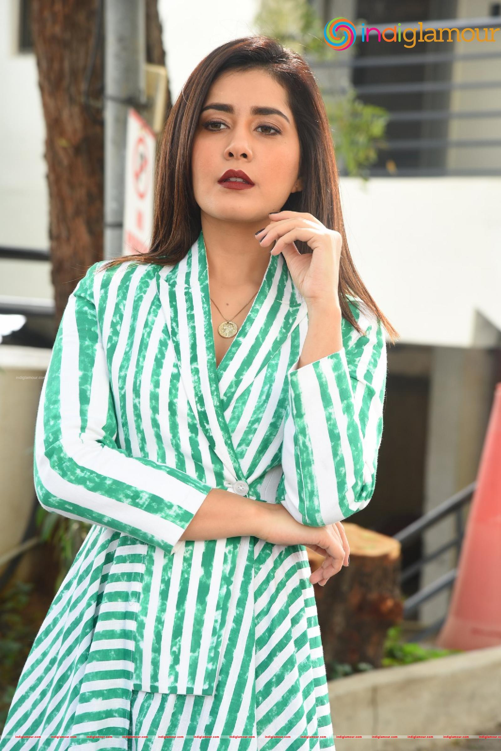 Raashi Khanna Actress hd photo