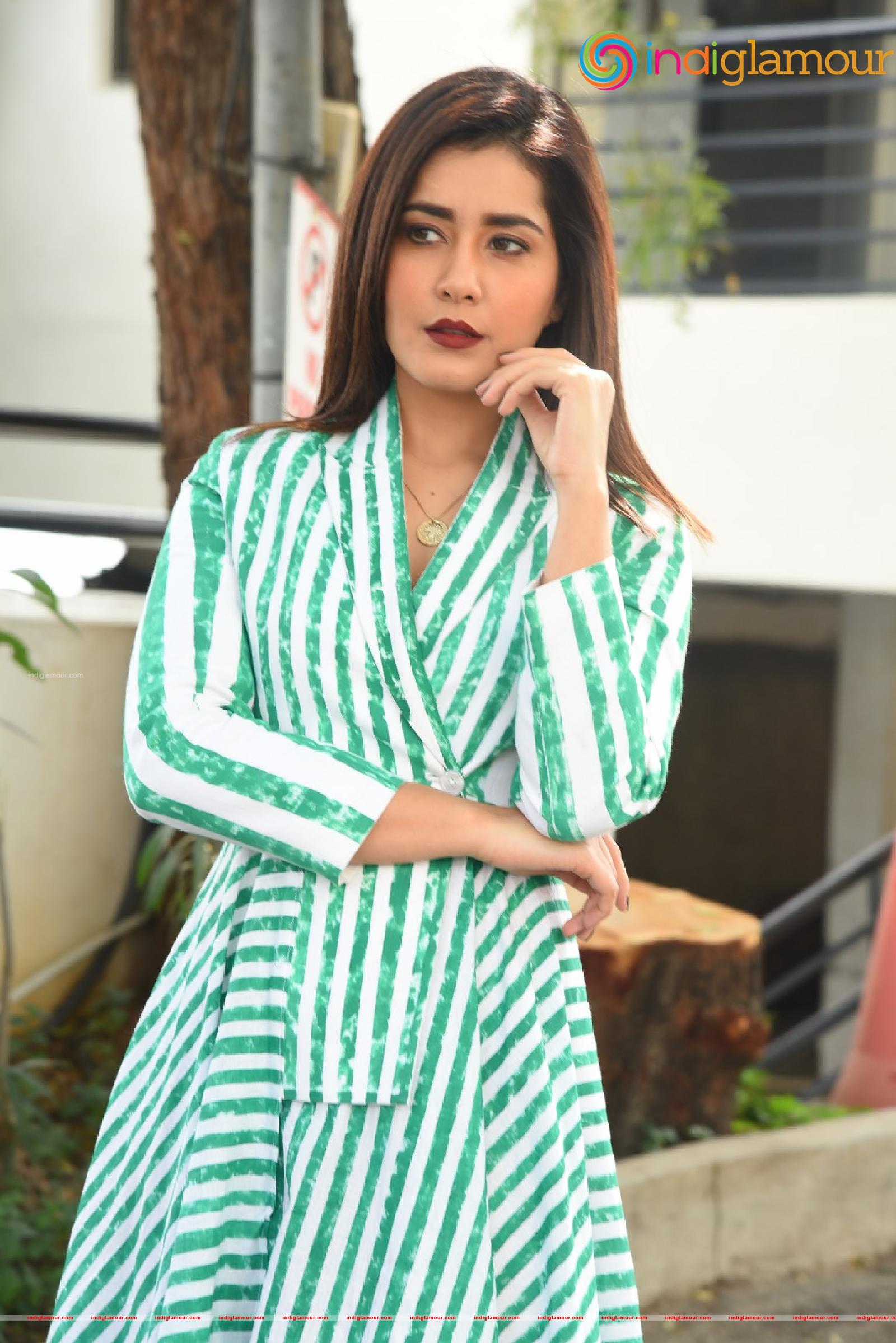 Raashi Khanna Actress hd photo