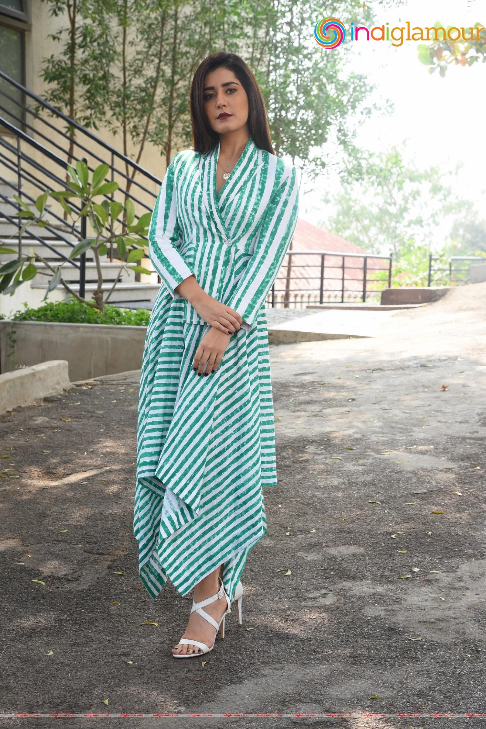 Raashi Khanna Actress hd photo