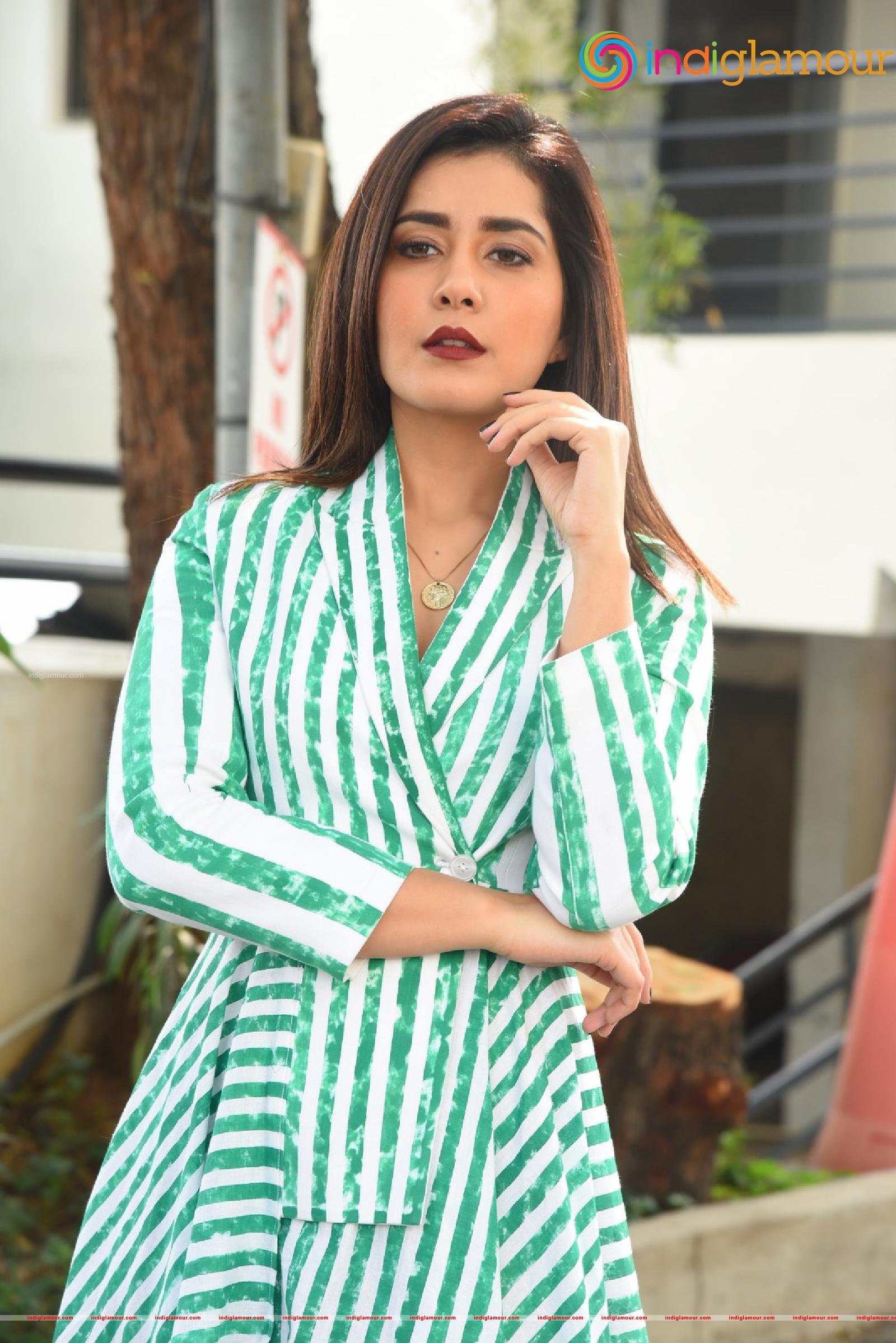 Raashi Khanna Actress hd photo