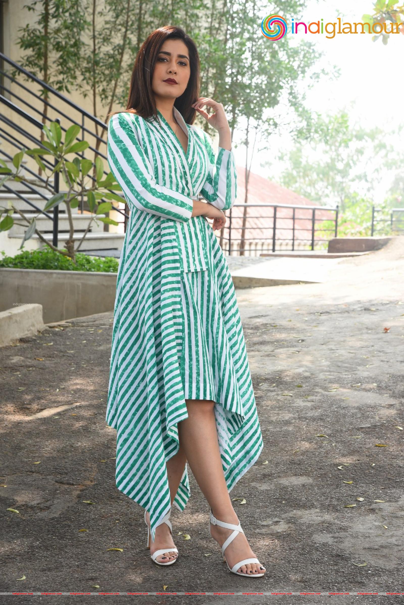 Raashi Khanna Actress hd photo
