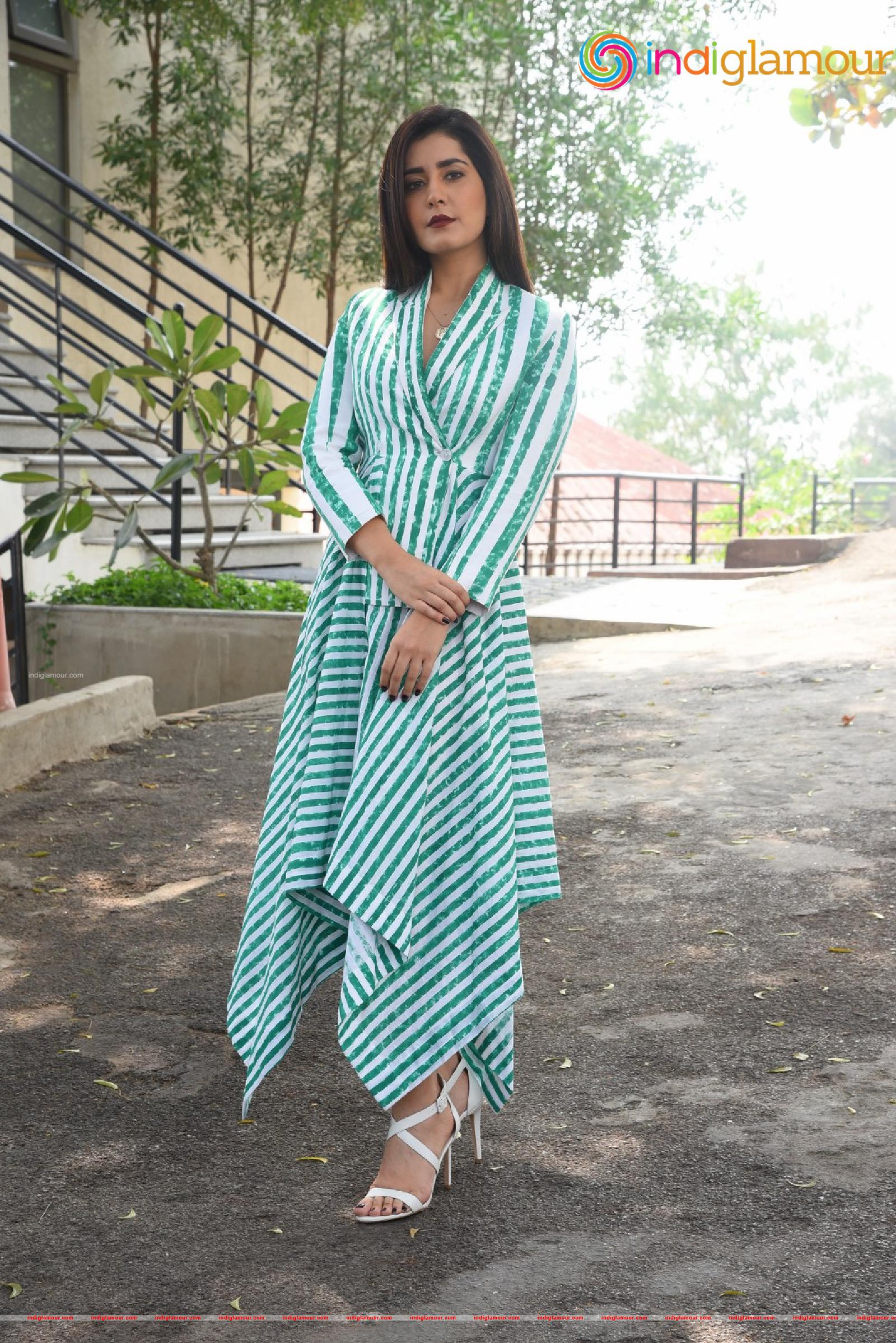 Raashi Khanna Actress hd photo