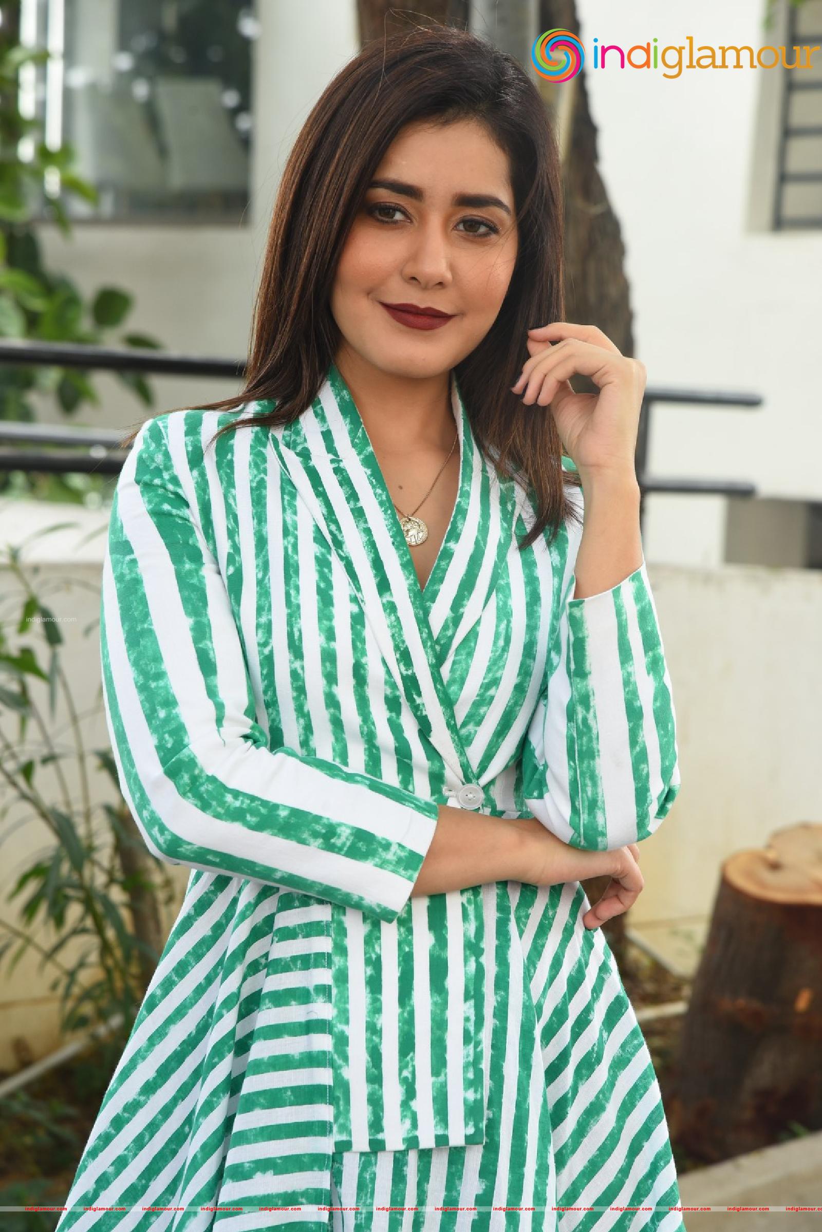 Raashi Khanna Actress hd photo