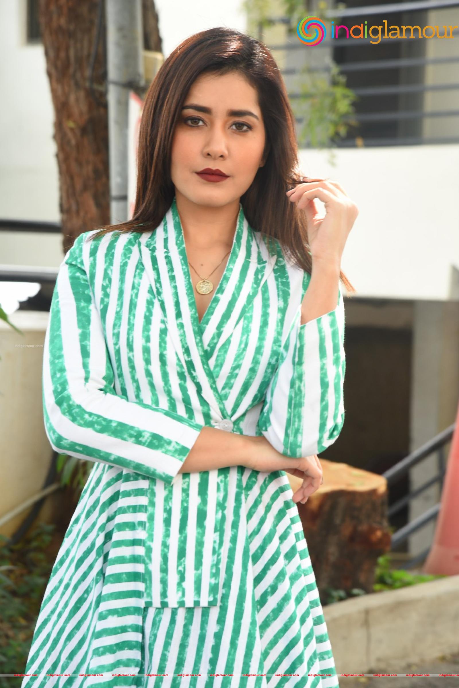 Raashi Khanna Actress hd photo