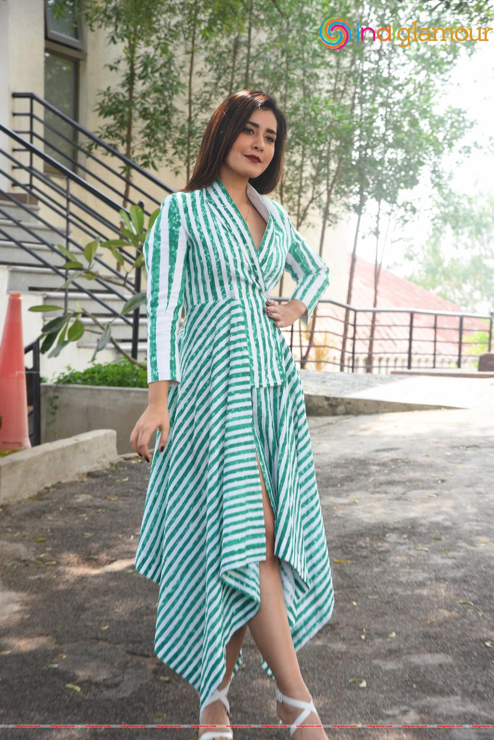 Raashi Khanna Actress hd photo